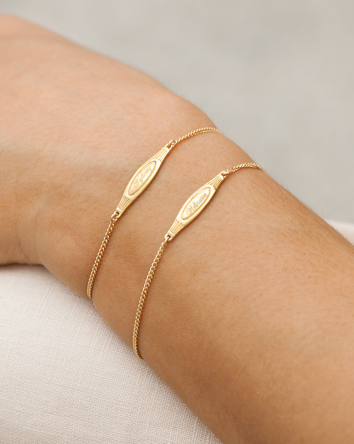 Personalized Engravable Bracelet for Women - Custom Name & Date Jewelry Gift for Mom, Wife, Daughter - Perfect for Anniversaries, Birthdays & Special Occasions