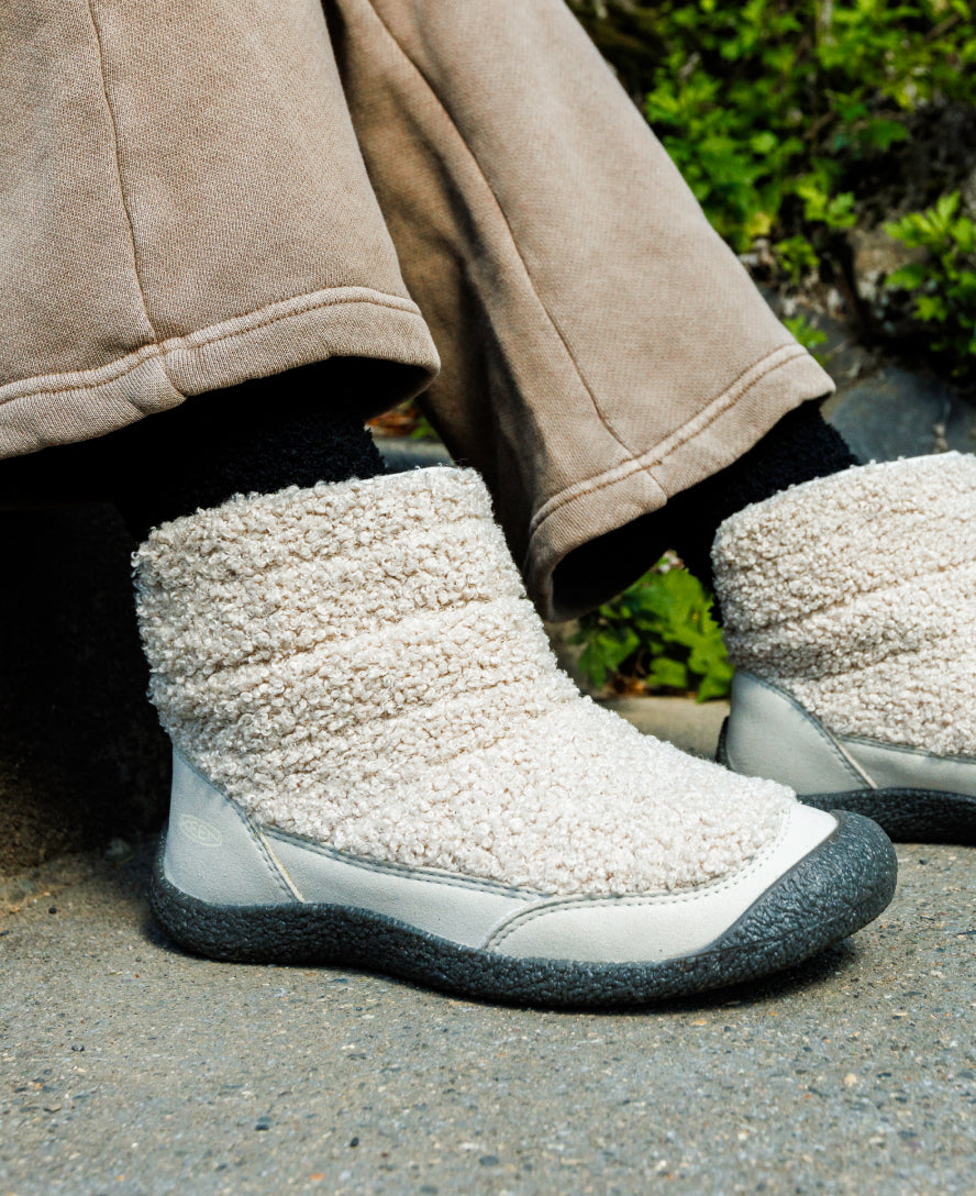 Women's Howser Fold Down Boots - Silver Lining/Black Waterproof Hiking Shoes for Outdoor Adventures & Winter Walking