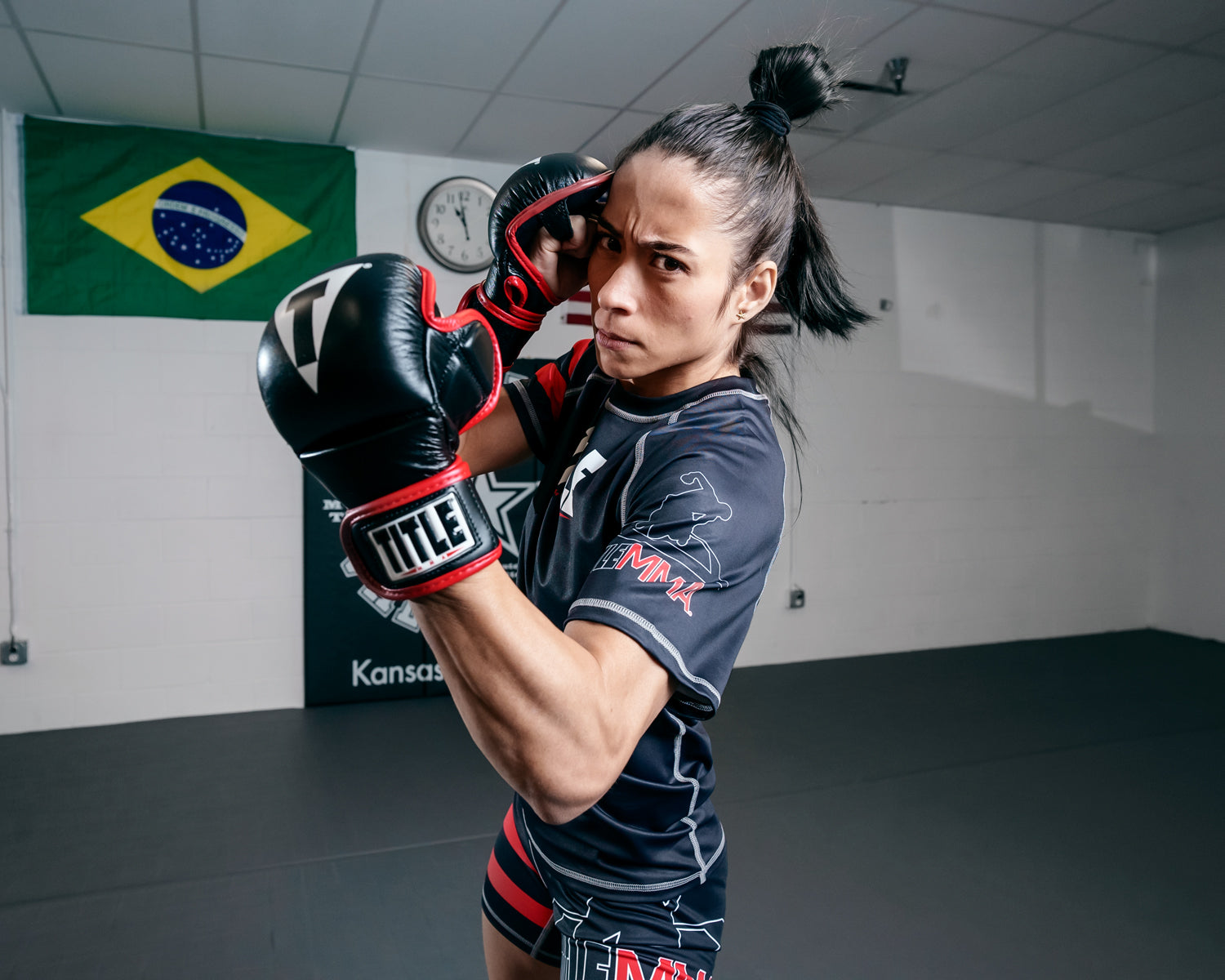 MMA Training Gloves 2.0 - Premium Sparring Gloves for Safe Combat Practice - Perfect for MMA, Muay Thai & Kickboxing Training Sessions