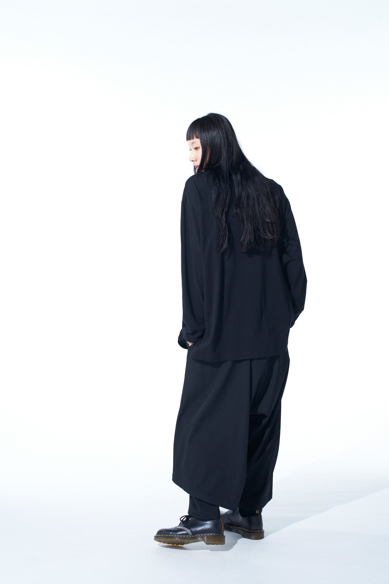 Soft Cotton Jersey Fabric Long Sleeve Draped T-Shirt for Women - Comfortable Casual Wear for Everyday Outfits & Layering