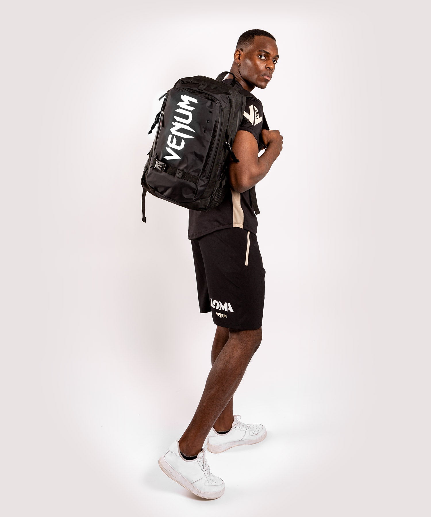 Venum Challenger Pro Evo Backpack - Durable Gym & Training Backpack for MMA, Boxing & Fitness - Black/White - Perfect for Workouts, Travel & Sports Gear Storage