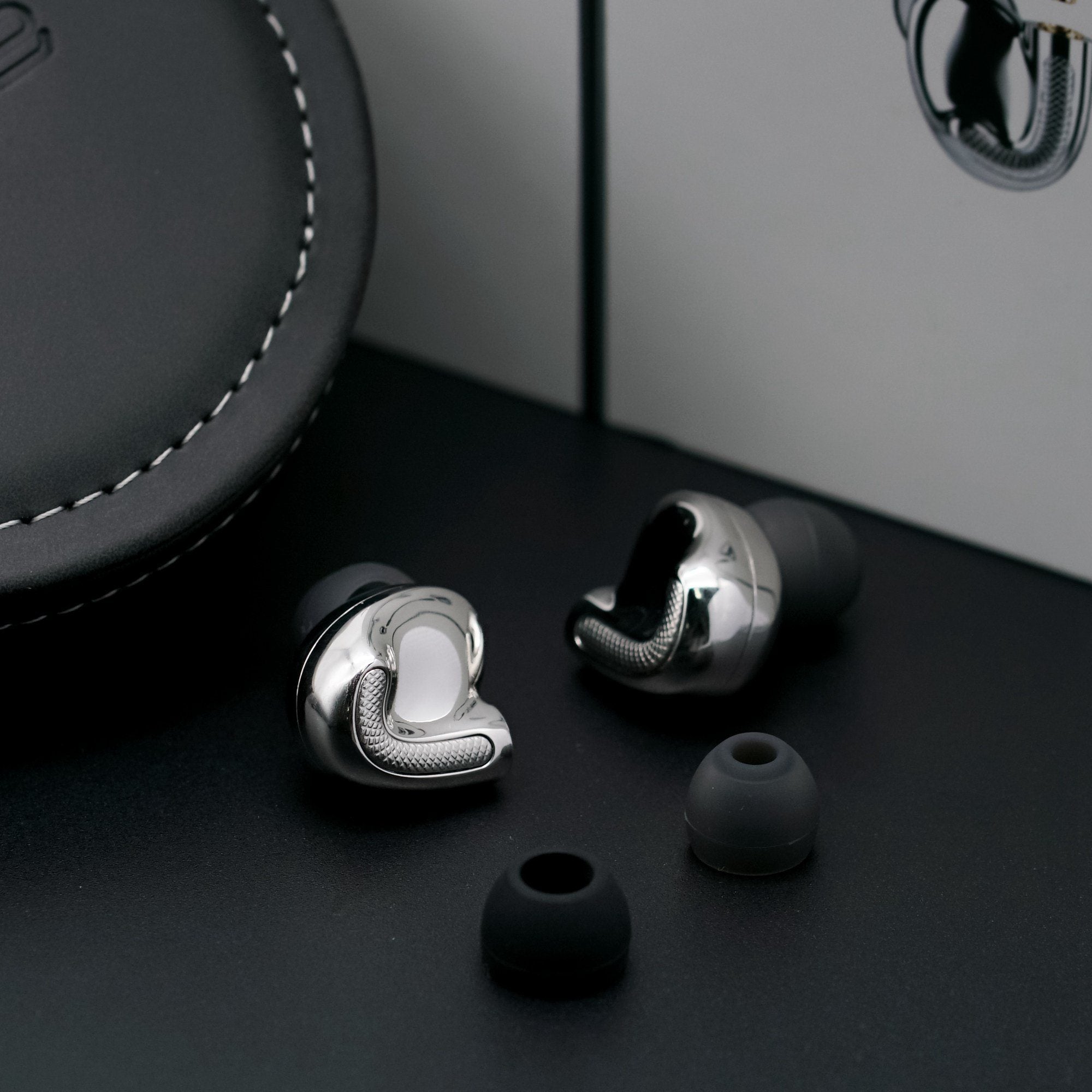 AUNE Jasper 10mm Ultra Linear Driver In-Ear Monitors (IEMs) - High Fidelity Earphones for Audiophiles, Musicians & Travel - Perfect for Studio Recording, Gaming & Commuting