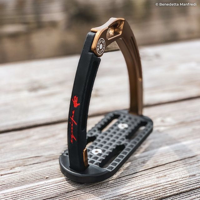 Equipe Safety Stirrup - Breakaway Horse Riding Stirrups for Equestrian Safety | Perfect for Trail Riding, Jumping & Dressage