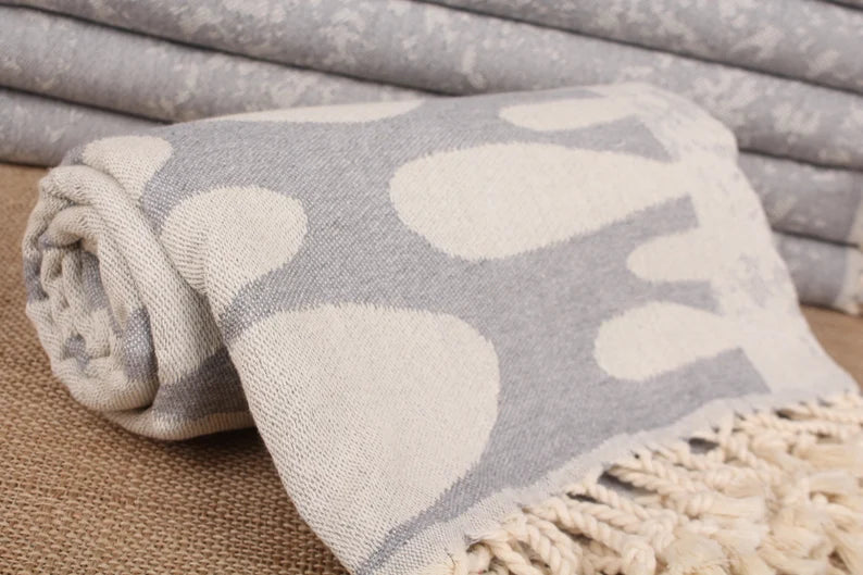 Premium Gray Turkish Beach Towel - Soft, Absorbent & Quick-Dry for Pool, Sand & Travel - Large 40x80 Inch Oversized Beach Blanket for Sunbathing & Picnics