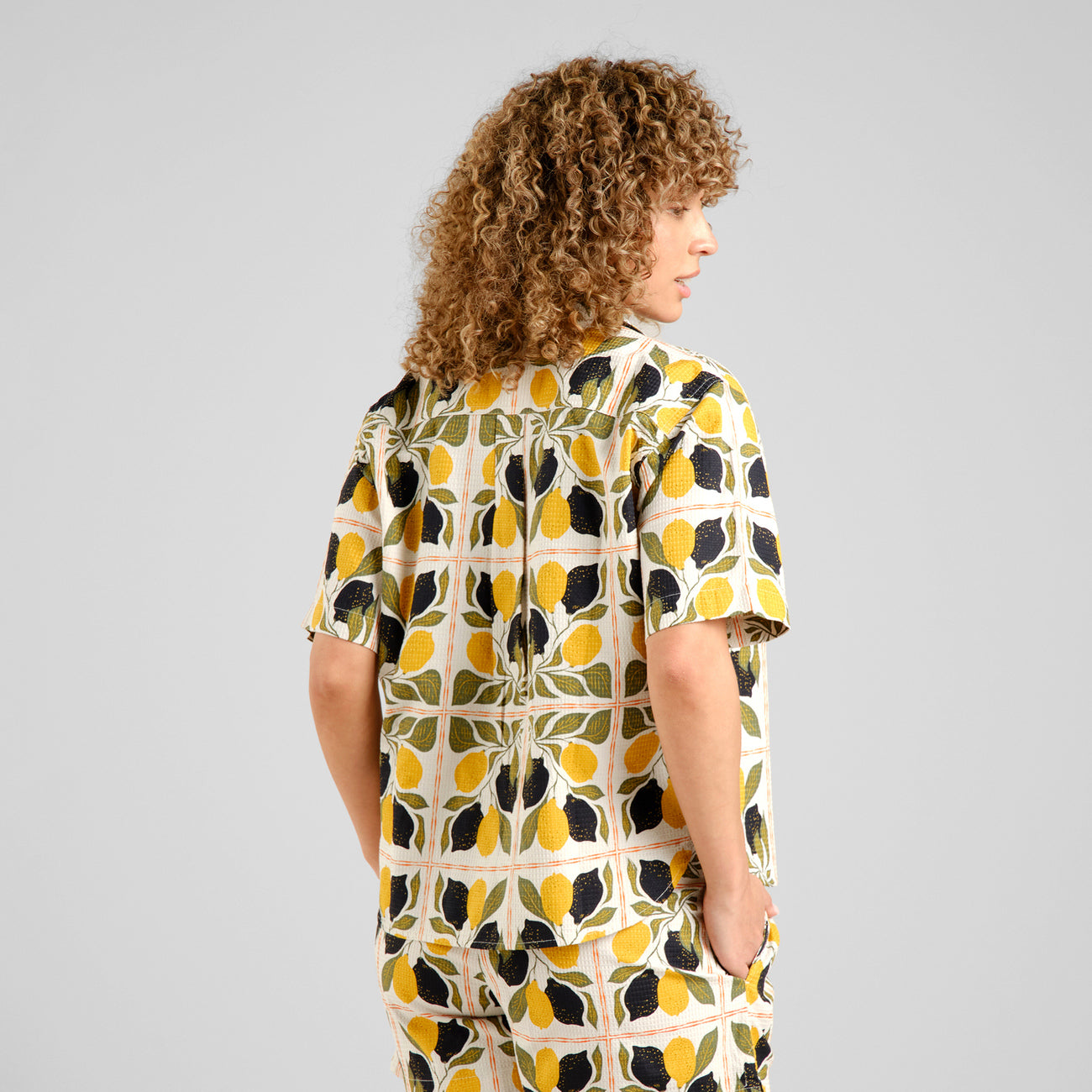 Premium Lemon Print T-Shirt - 100% Cotton Casual Tee for Men & Women - Perfect for Summer Outfits, Beach Vacations, and Citrus-Themed Parties