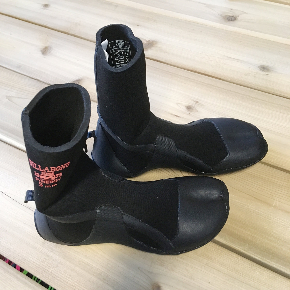 Women's 5mm Billabong Furnace Synergy Split Toe Booties - Warm Neoprene Water Shoes for Surfing, Diving & Cold Water Activities