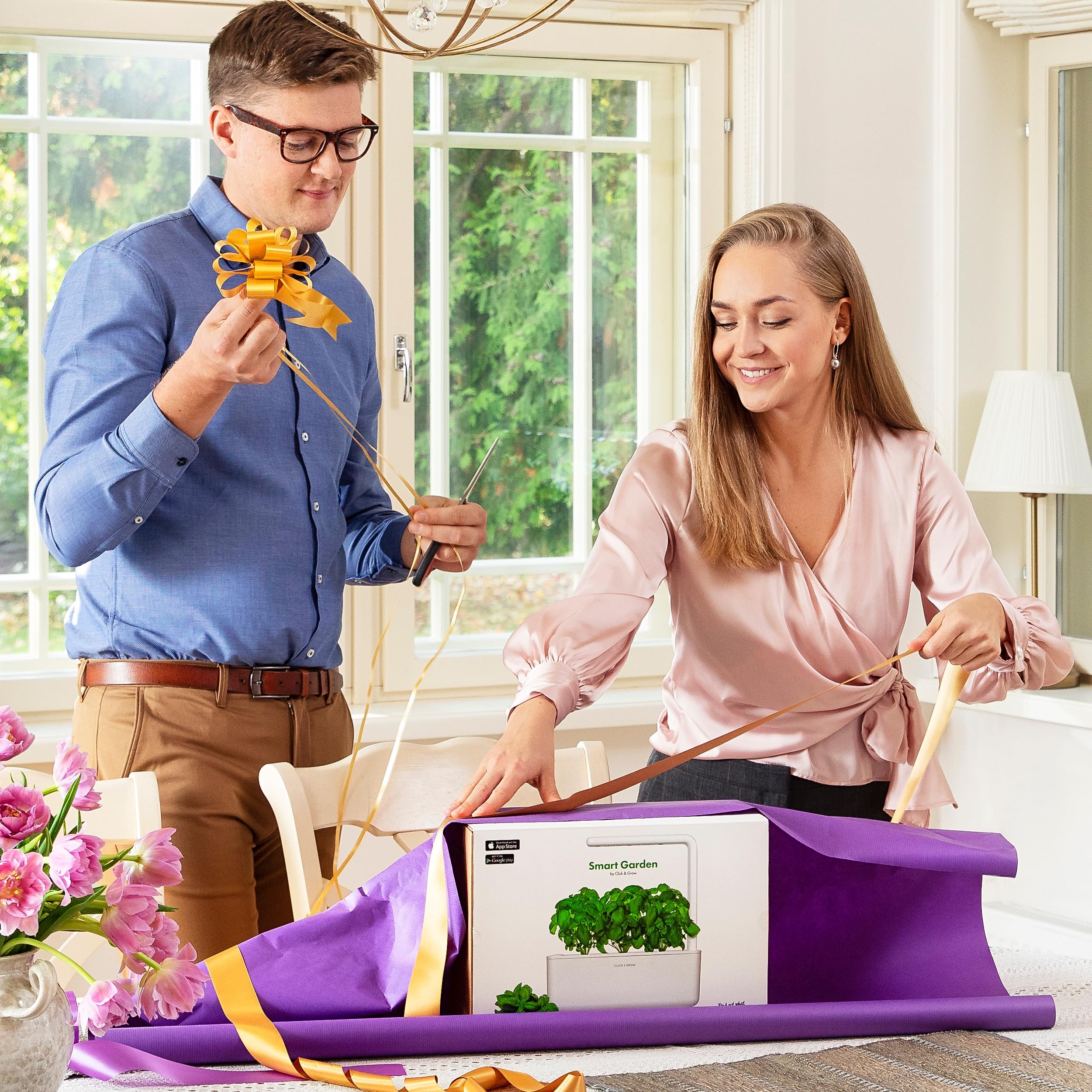 Click & Grow Indoor Herb Garden Kit with LED Grow Light - Smart Hydroponic Gardening System for Home, Kitchen, Windowsill - Includes 3 Basil Seed Pods (White) - Perfect for Fresh Cooking, Home Decor & Urban Farming