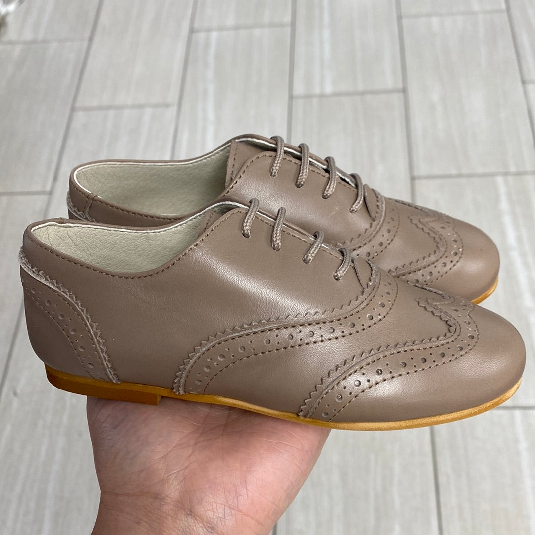 Sonatina Wingtip Oxford Shoes for Men - Classic Cappuccino Brown Dress Shoes for Business & Formal Wear - Comfortable & Stylish Office & Wedding Footwear