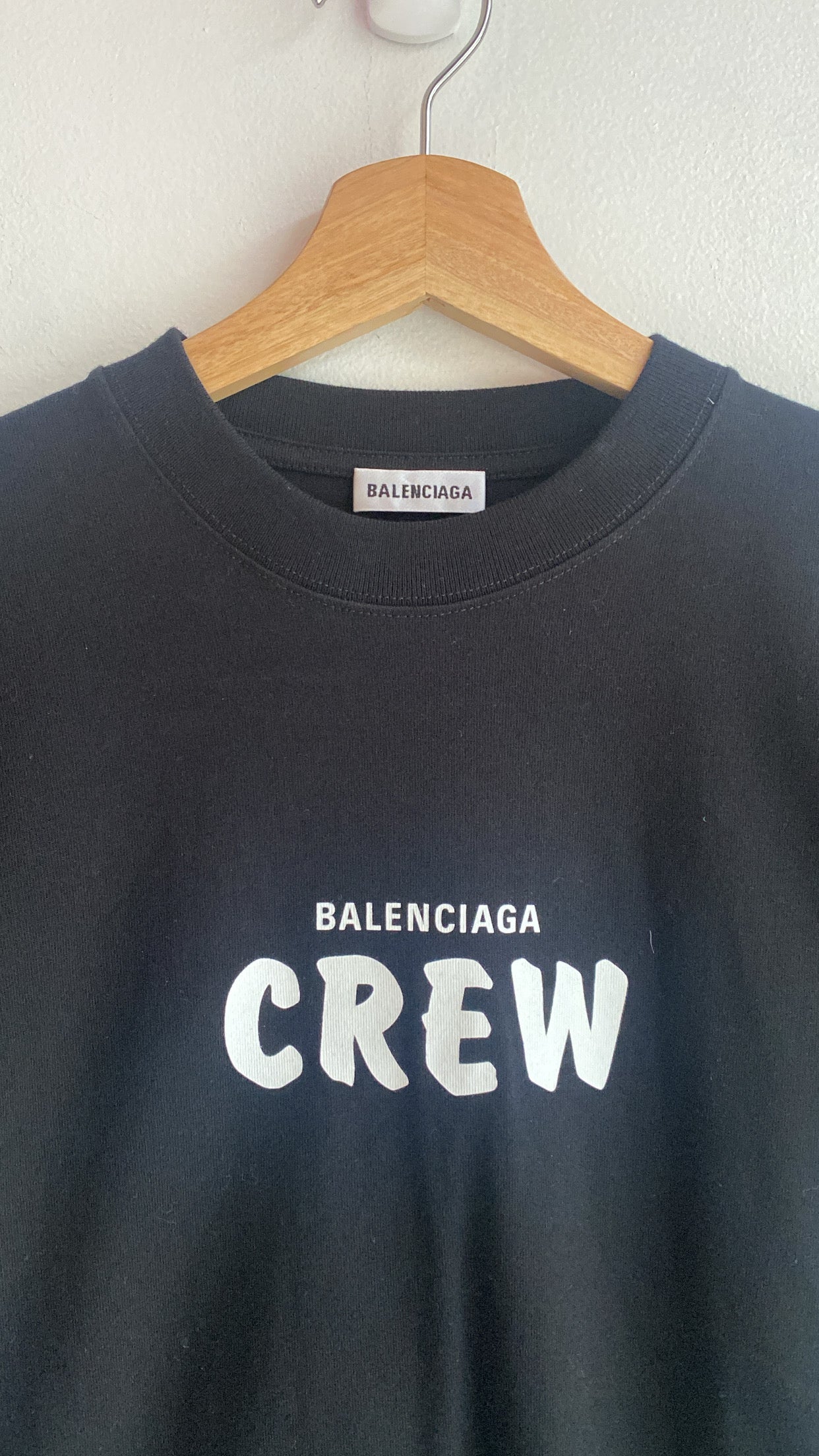 Balenciaga Black Crew Neck T-Shirt for Men & Women | Stylish Casual Cotton Tee for Everyday Wear & Street Fashion