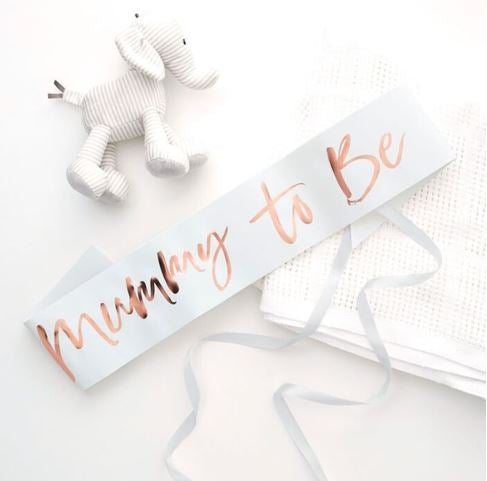 Pregnant Women Maternity Sash - Elegant & Comfortable Pregnancy Announcement Accessory for Baby Showers, Gender Reveals & Maternity Photos