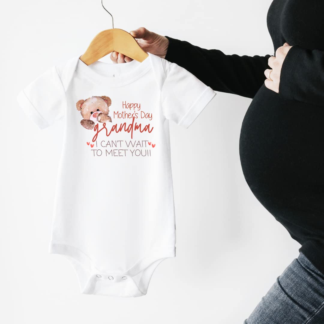 Happy Mother's Day Grandma Baby Announcement Onesie - Cute Pregnancy Reveal Gift for Mother-in-Law & New Grandma | Perfect for First-Time Grandparents, Baby Shower Surprises & Mother's Day 2023 Celebrations
