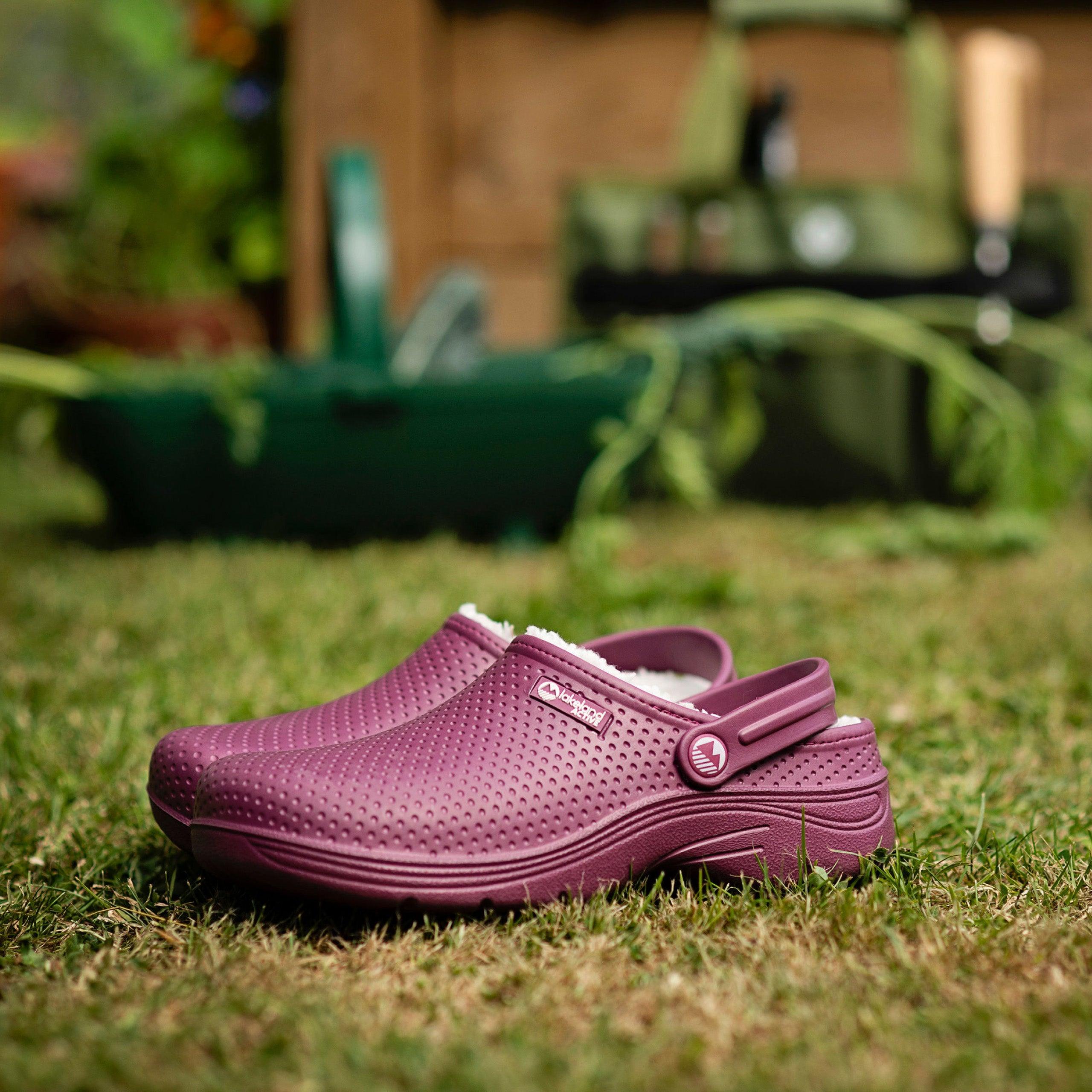 Women's Warm Fleece-Lined Clogs - Slip-Resistant Indoor/Outdoor House Shoes for Winter Comfort at Home & Garden