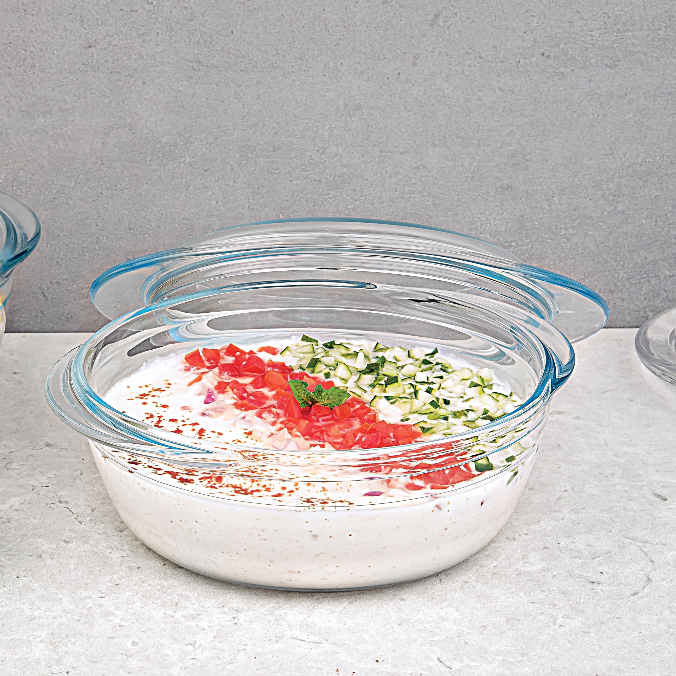 La Opala 1L Borosilicate Glass Casserole Dish with Lid - Oven, Microwave, Dishwasher & Freezer Safe Bakeware - Perfect for Baking Casseroles, Serving Meals & Food Storage - Durable Transparent Glass Cookware for Home & Restaurant Use