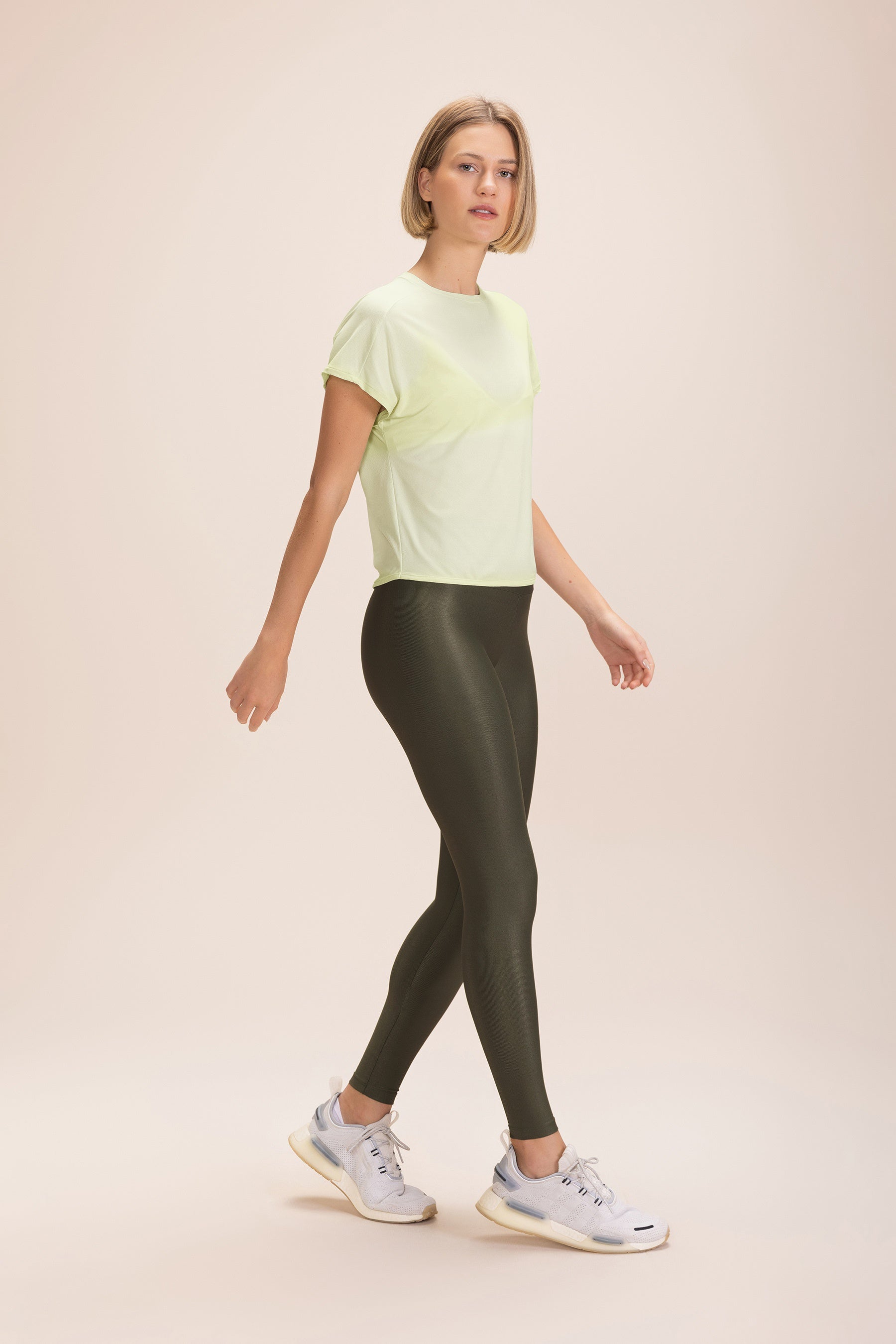 Breathable Comfort T-Shirt for Men & Women - Soft Cotton Relaxing Fit for Everyday Wear, Workout, and Casual Outfits