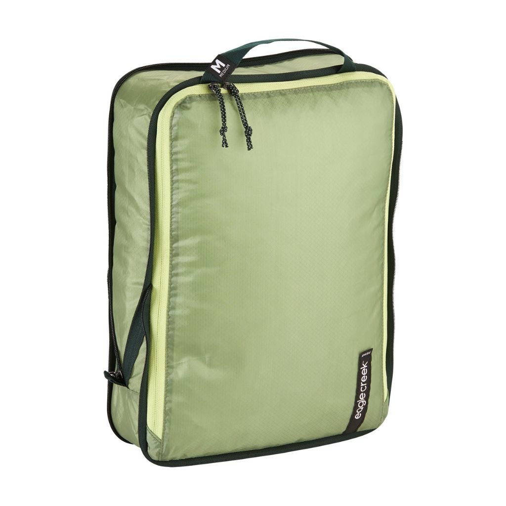 Eagle Creek PACK IT ISOLATE Medium Compression Packing Cubes - Mossy Green - Perfect for Travel Organization & Suitcase Space Saving