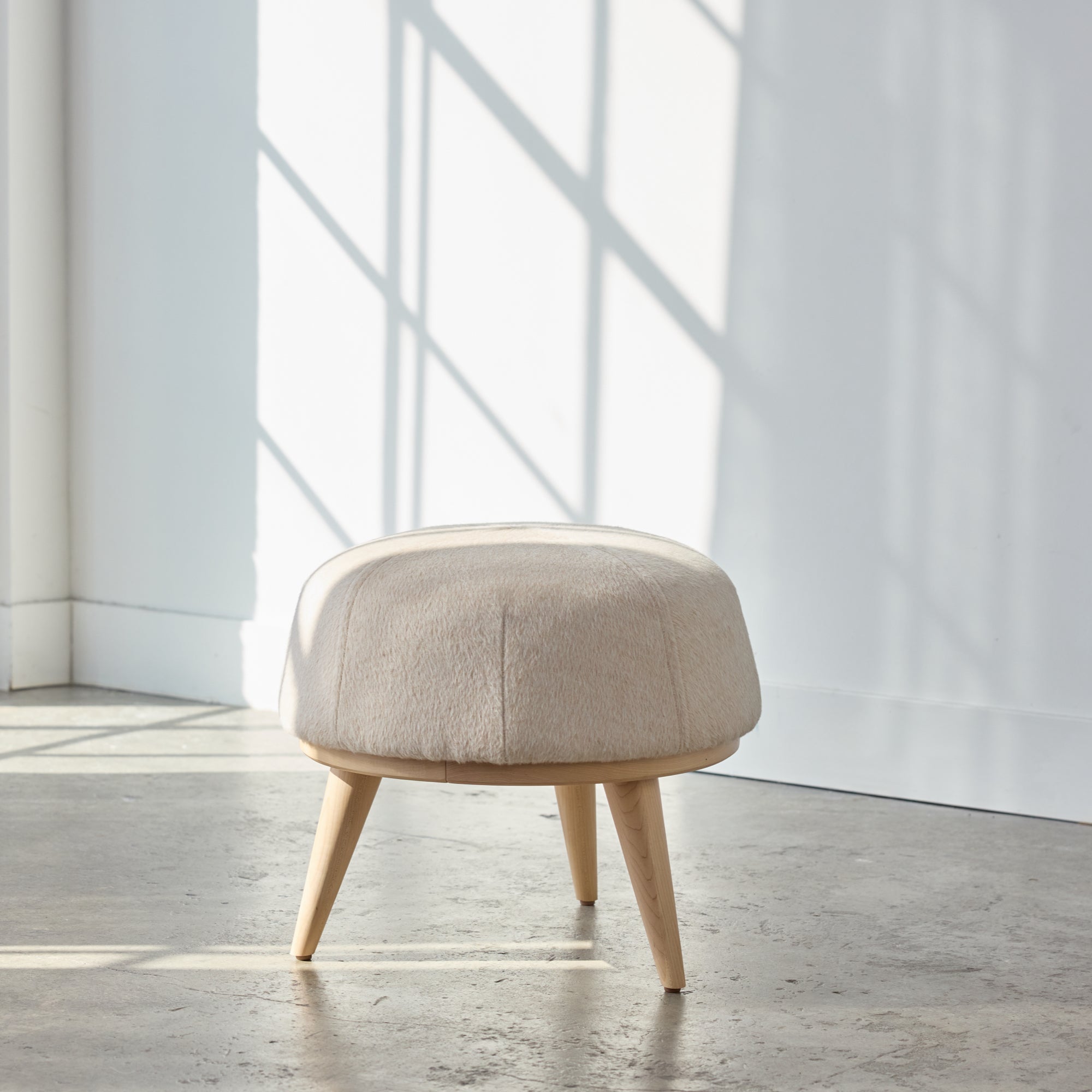 Comfortable Upholstered Stool with Cushioned Seat - Perfect for Kitchen Island, Bar Counter, or Bedroom Vanity | Modern Home Decor Stool