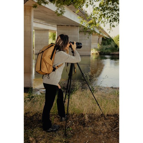 Peak Design Everyday Backpack 20L V2 - Durable Coyote Brown Camera Backpack for Photographers & Travel | Waterproof Laptop Daypack for Hiking, Commuting & Work