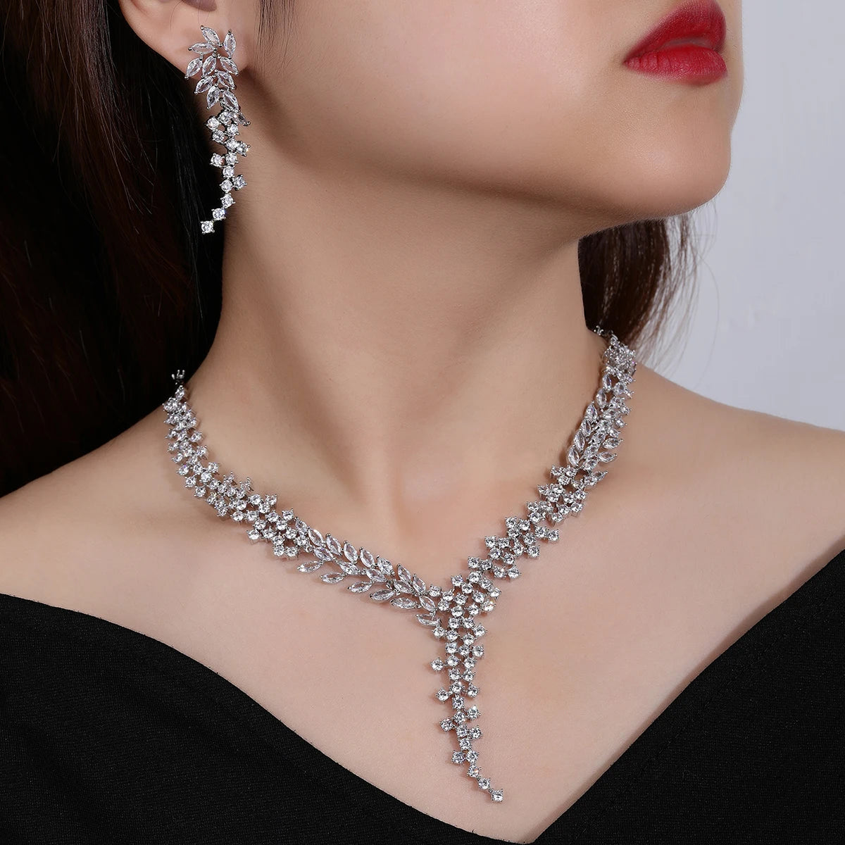 Luxury Bridal Jewelry Set - Elegant Cubic Zirconia Wedding Necklace & Earrings Set for Women - Perfect for Weddings, Parties, and Special Occasions