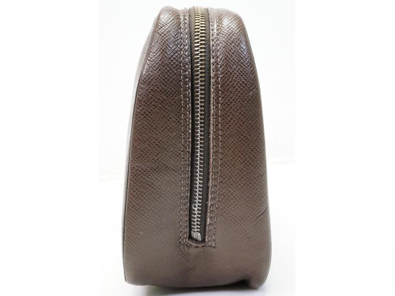 Authentic Pre-Owned Louis Vuitton Taiga Grizzli Grizzly Trousse Toilette GM Clutch Bag Pouch M30218 - Luxury Vintage Leather Clutch for Women, Perfect for Evening Parties & Special Occasions