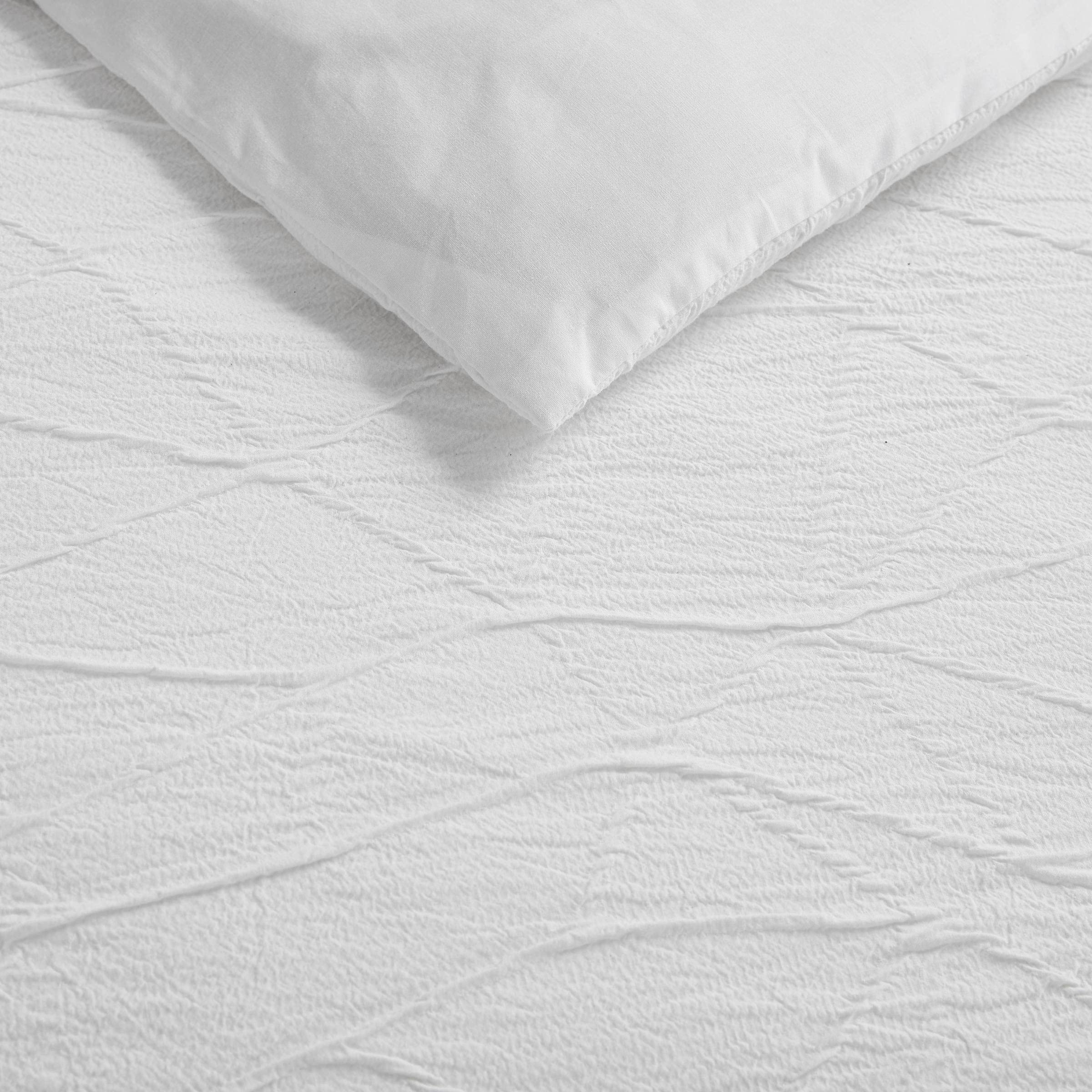 Vera Wang Queen Size Duvet Cover Set - Luxury Bedding with Button Closure, Soft Wrinkle-Resistant Fabric, Abstract Crinkle White Design for Elegant Bedroom Decor | Perfect for Master Bedrooms, Guest Rooms & Upscale Hotels