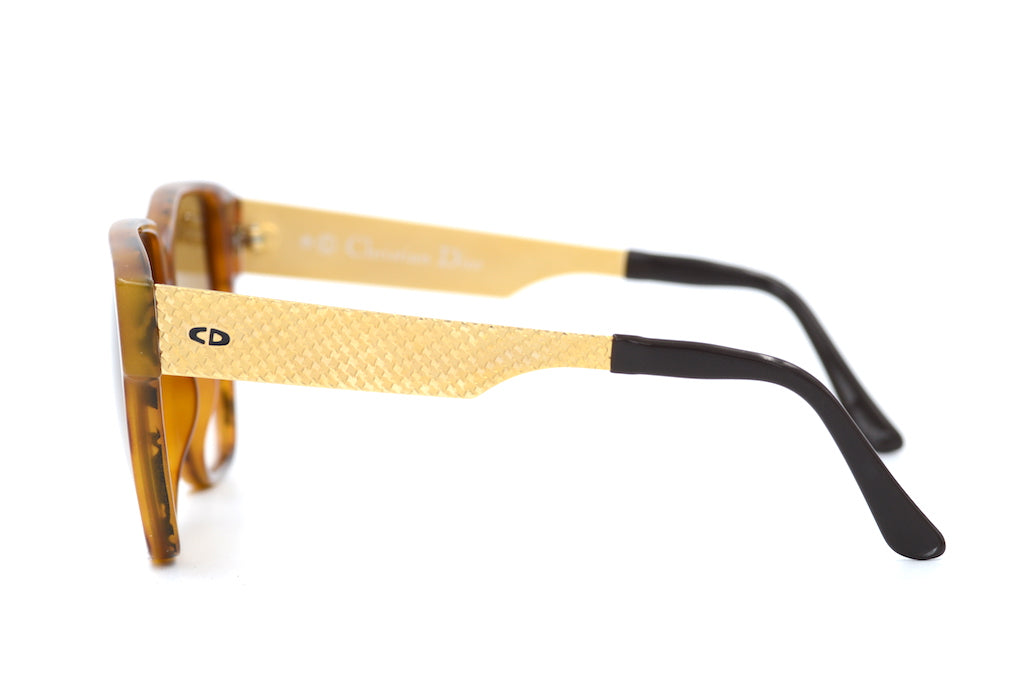 Christian Dior 2565 10 Sunglasses - Luxury Designer Shades for Women | UV Protection & Fashion Statement | Perfect for Beach, Driving & Outdoor Activities