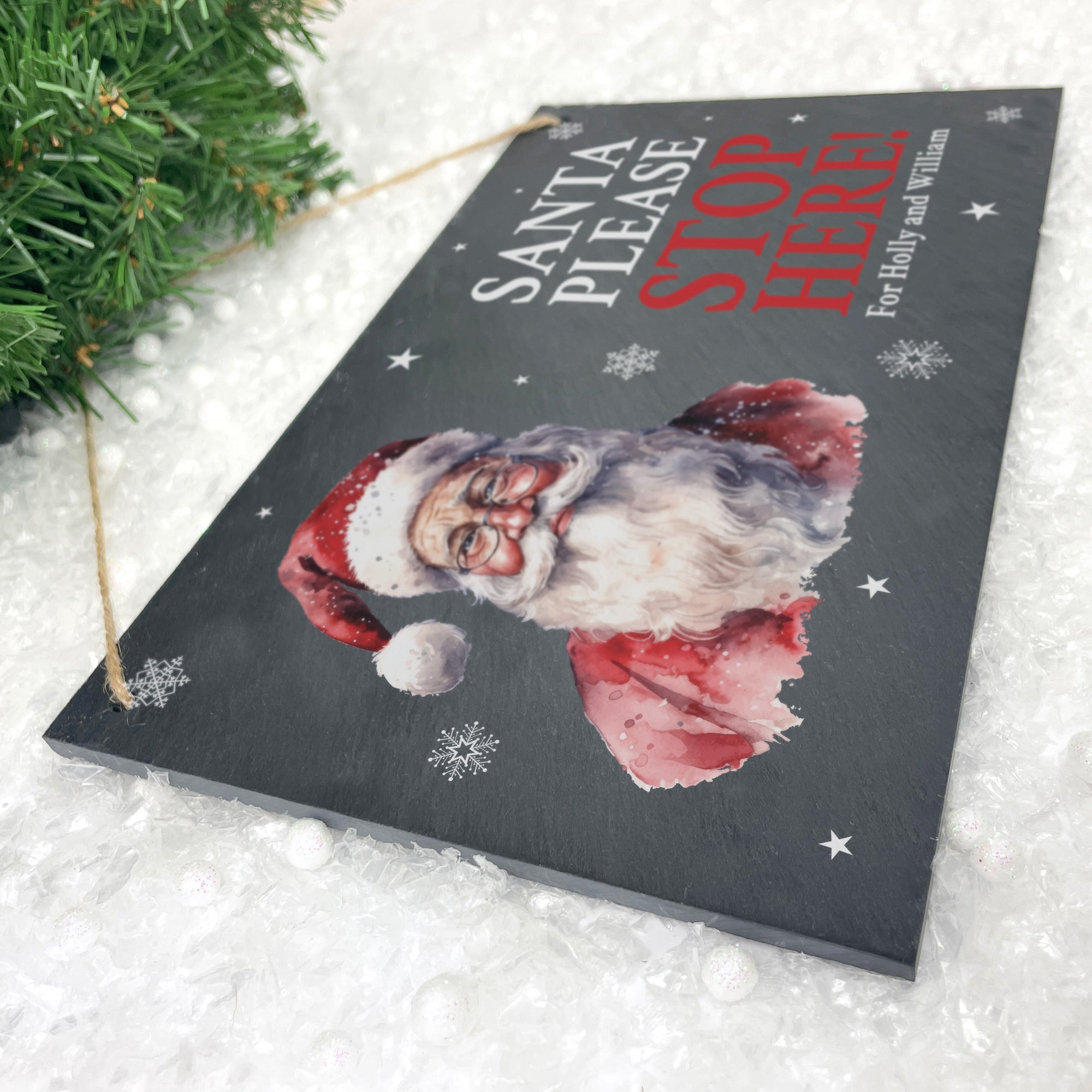 Personalized Traditional Santa Stop Here Slate Hanging Sign - 25 x 15cm Christmas Decoration for Fireplace, Door, or Wall - Perfect Holiday Home Decor Gift