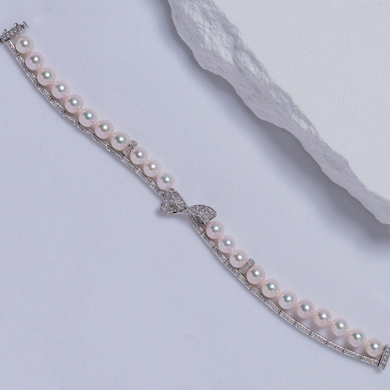 18K Solid Gold Diamond Akoya Pearl Bracelet for Women - Elegant Luxury Jewelry Gift for Anniversary, Birthday & Special Occasions | KB00026