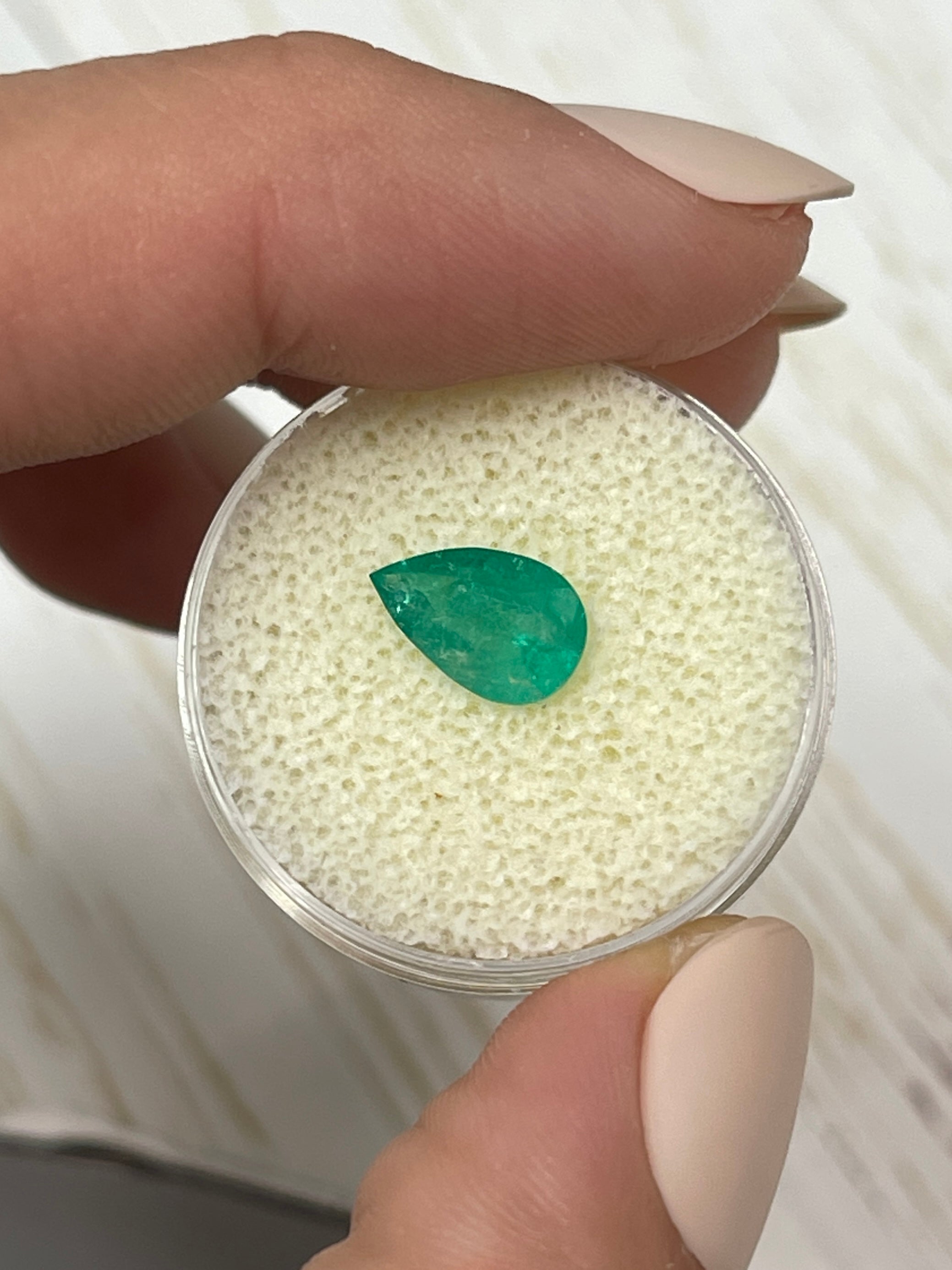 1.32 Carat Natural Loose Colombian Emerald Pear Cut Gemstone for Jewelry Making - Engagement Rings, Necklaces & Earrings