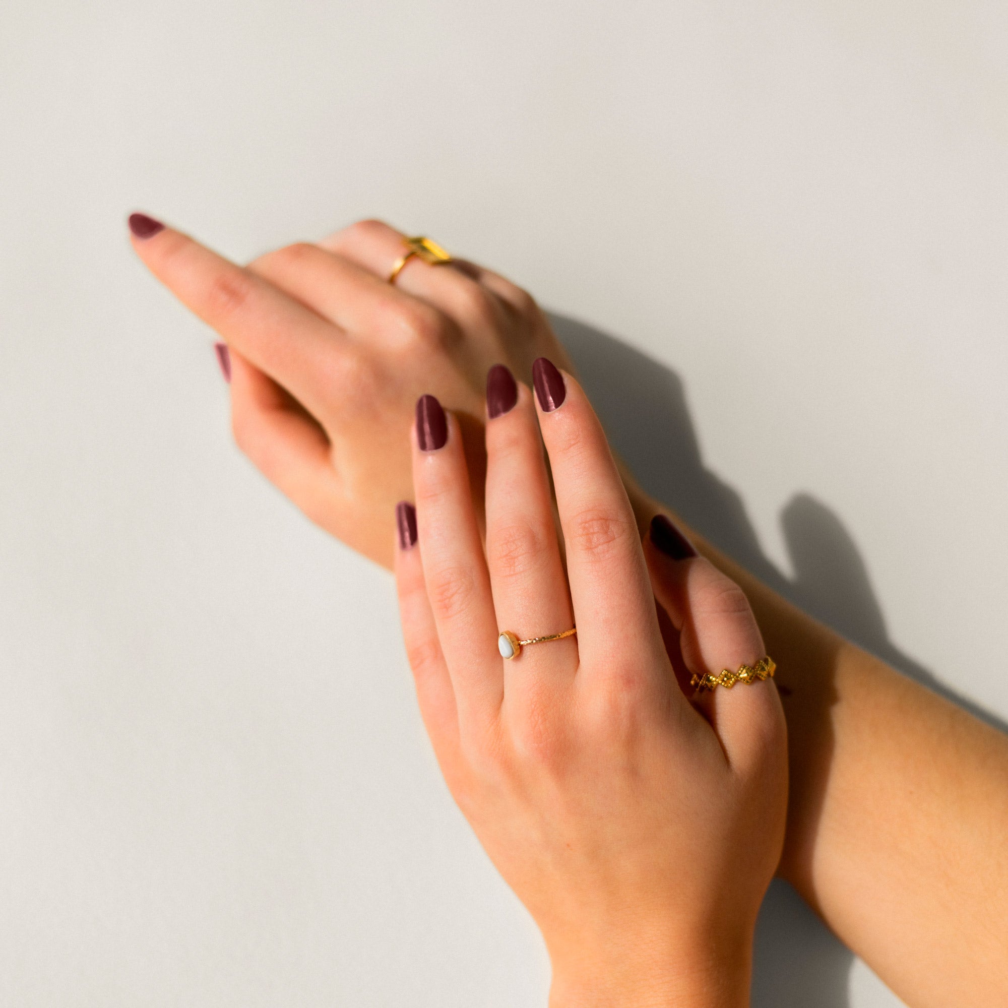 Petite Bourgogne Nail Polish - Long Lasting Vegan Nail Lacquer for Women | Perfect for Everyday Wear & Special Occasions