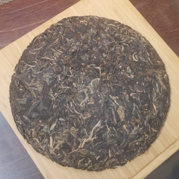 Premium Lao Ban Zhang Raw Pu'er Tea Cake 357g - Ancient Tree Tea, Millennium Edition - Best for Tea Collectors & Gifting