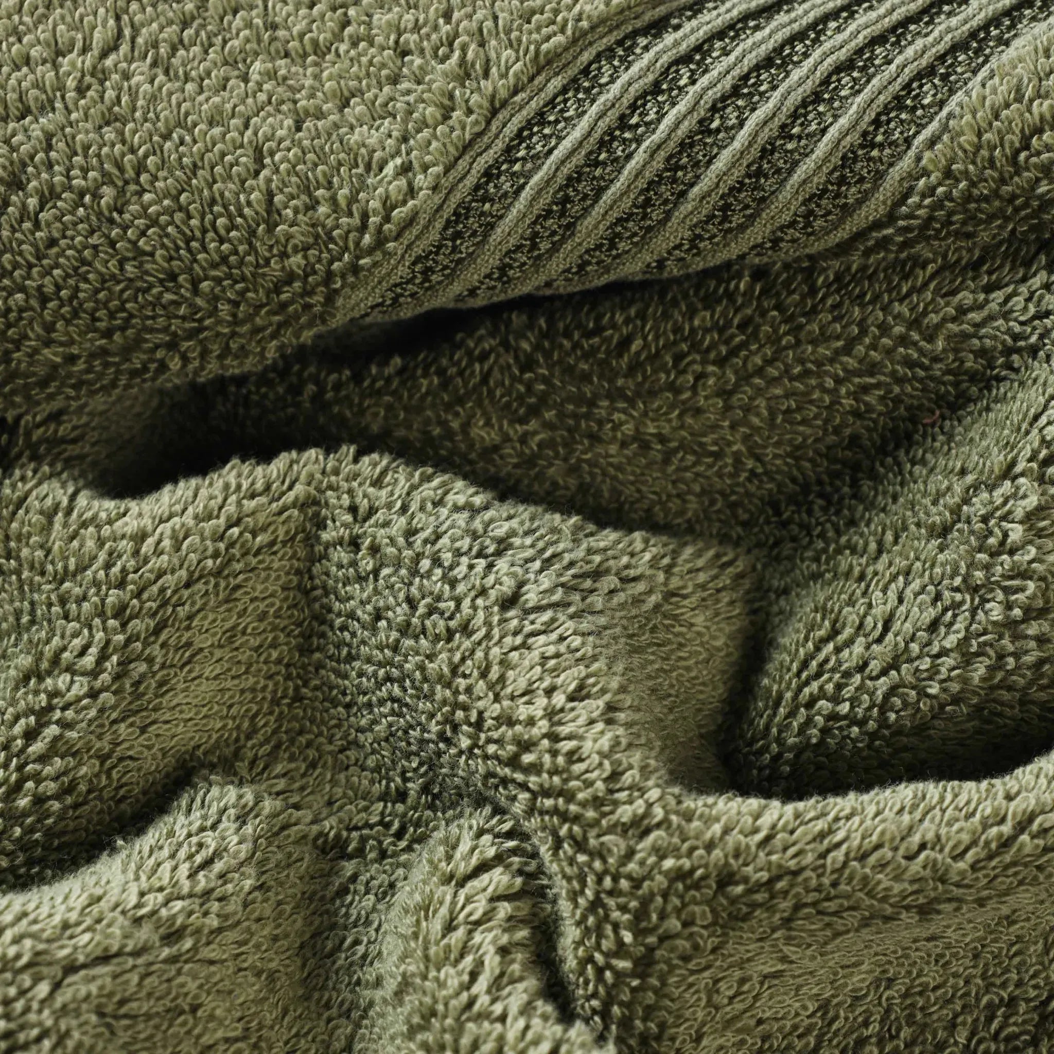 Premium Egyptian Cotton Bath Towels Set of 4 - Ultra Soft & Highly Absorbent Luxury Towels for Spa, Hotel & Home Use