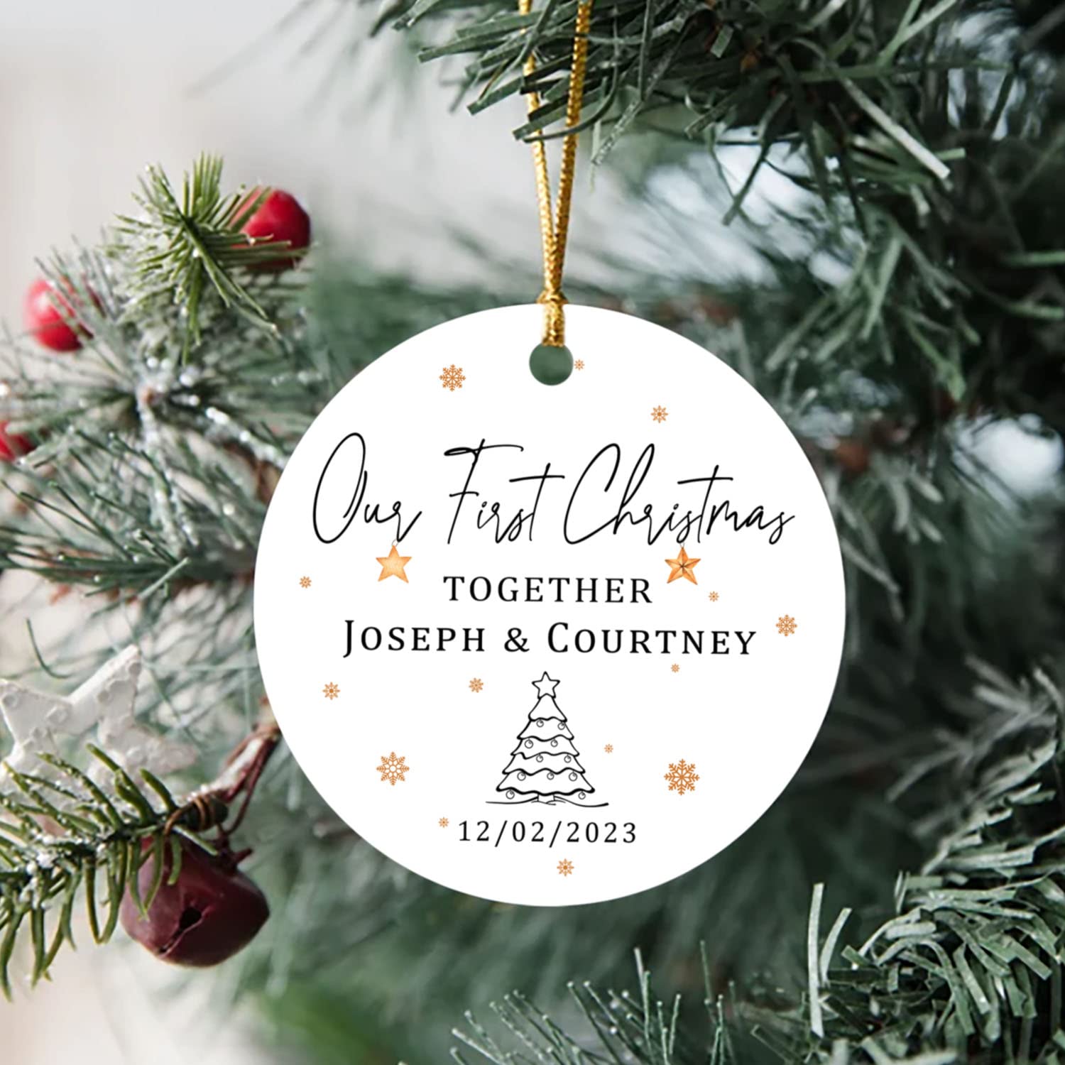 Personalized Couples Christmas Ornament 2025 - Custom First Christmas Together Keepsake Gift for Newlyweds - Perfect for Holiday Tree Decor & Romantic Anniversary Present