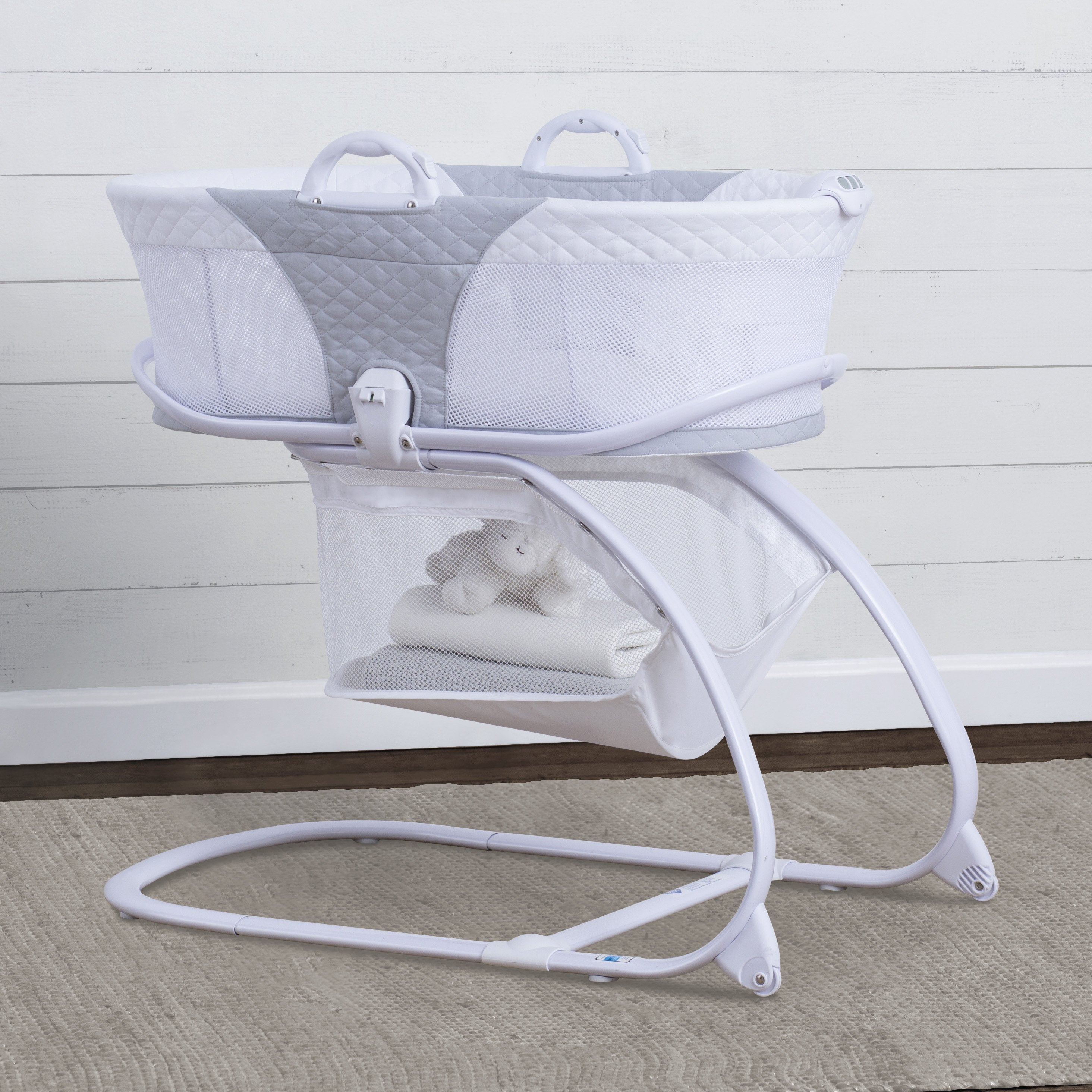 2 in 1 Moses Basket & Bedside Bassinet Sleeper - Portable Baby Crib for Newborns - Perfect for Nursery, Bedroom Co-Sleeping & Travel