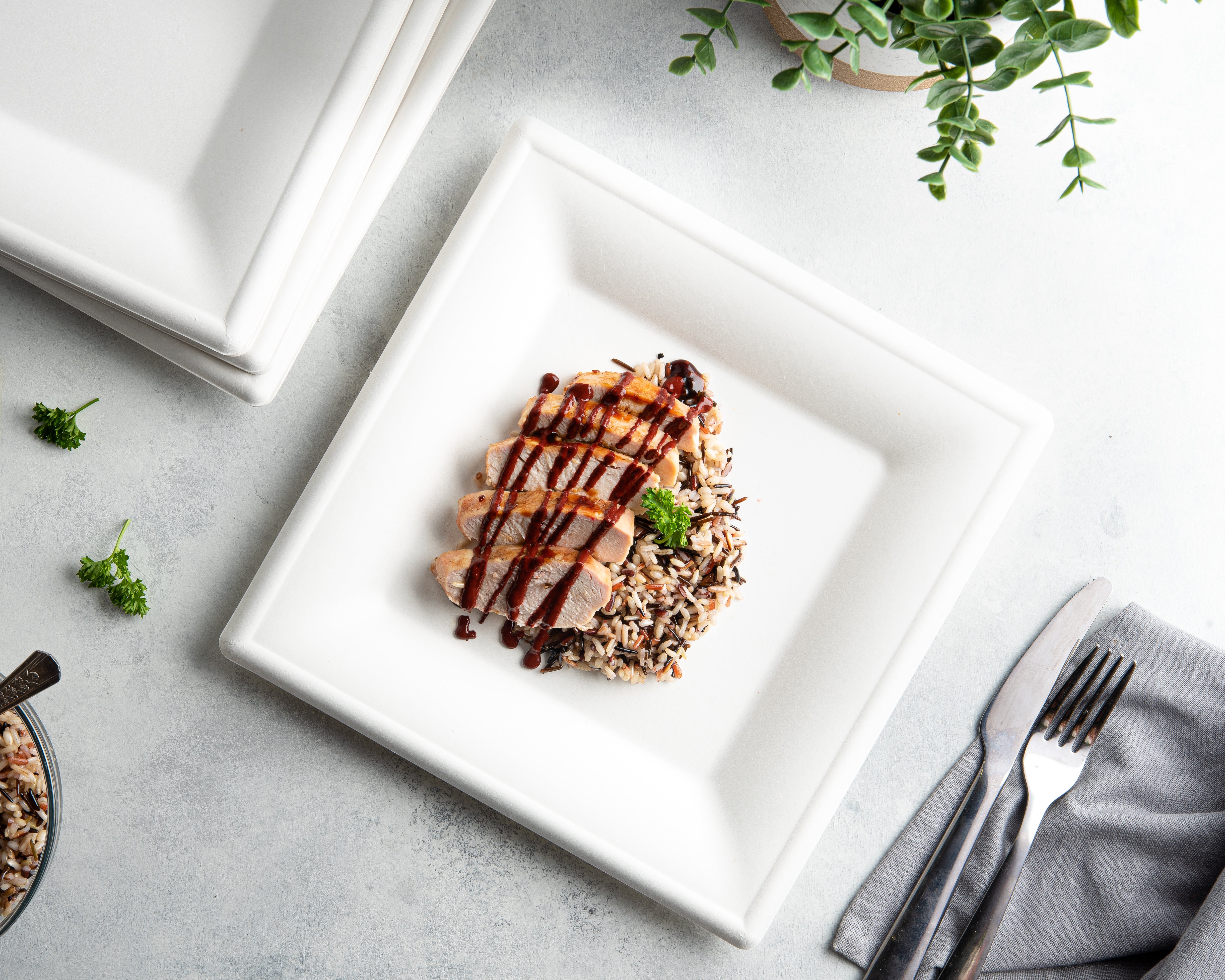 Eco-Friendly 100% Compostable Square Paper Plates - Natural Disposable Sugarcane Bagasse Plates with Green Leaf Design | Perfect for Picnics, Parties & Sustainable Dining