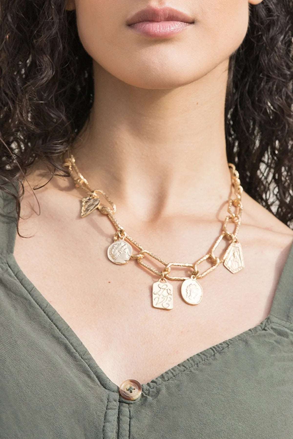 Hammered Charm Chain Necklace for Women - Dainty Gold Layered Necklace Jewelry Gift for Her - Perfect for Everyday Wear, Date Night & Special Occasions
