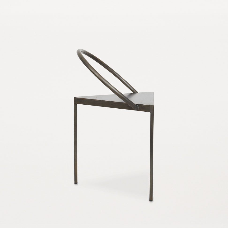 FRAMA Triangolo Chair - Modern Black Triangle Design for Living Room, Office & Lounge - Scandinavian Minimalist Furniture for Home Decor