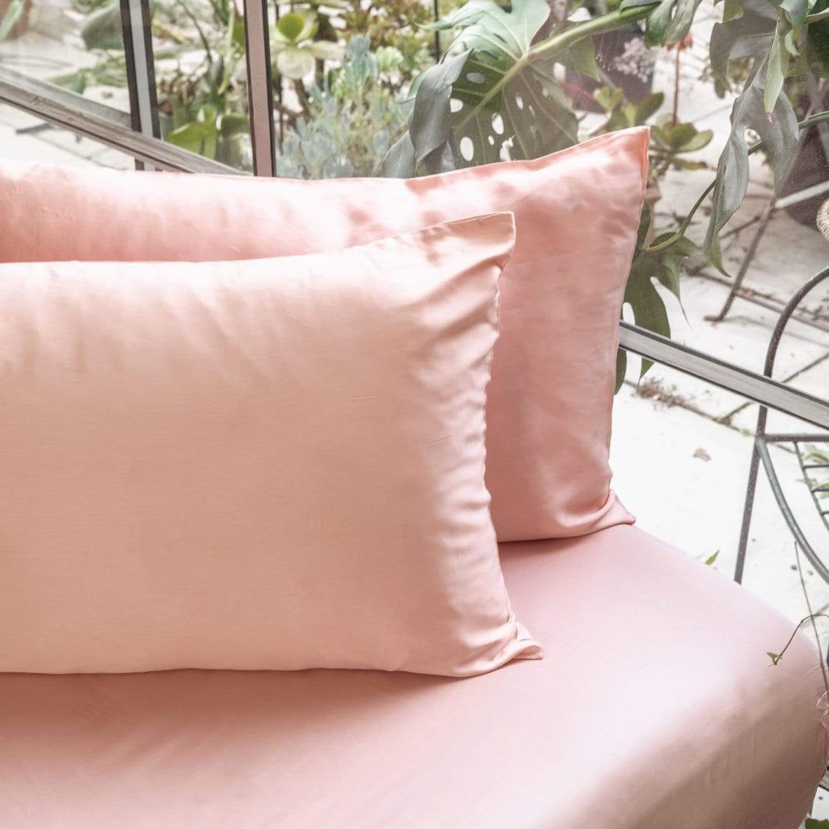 Premium Bamboo Lyocell Pillowcase Set - 2 Pack, Soft & Breathable, Hypoallergenic, Cooling Bedding (Cloud Pink) for Luxury Sleep & Hot Sleepers