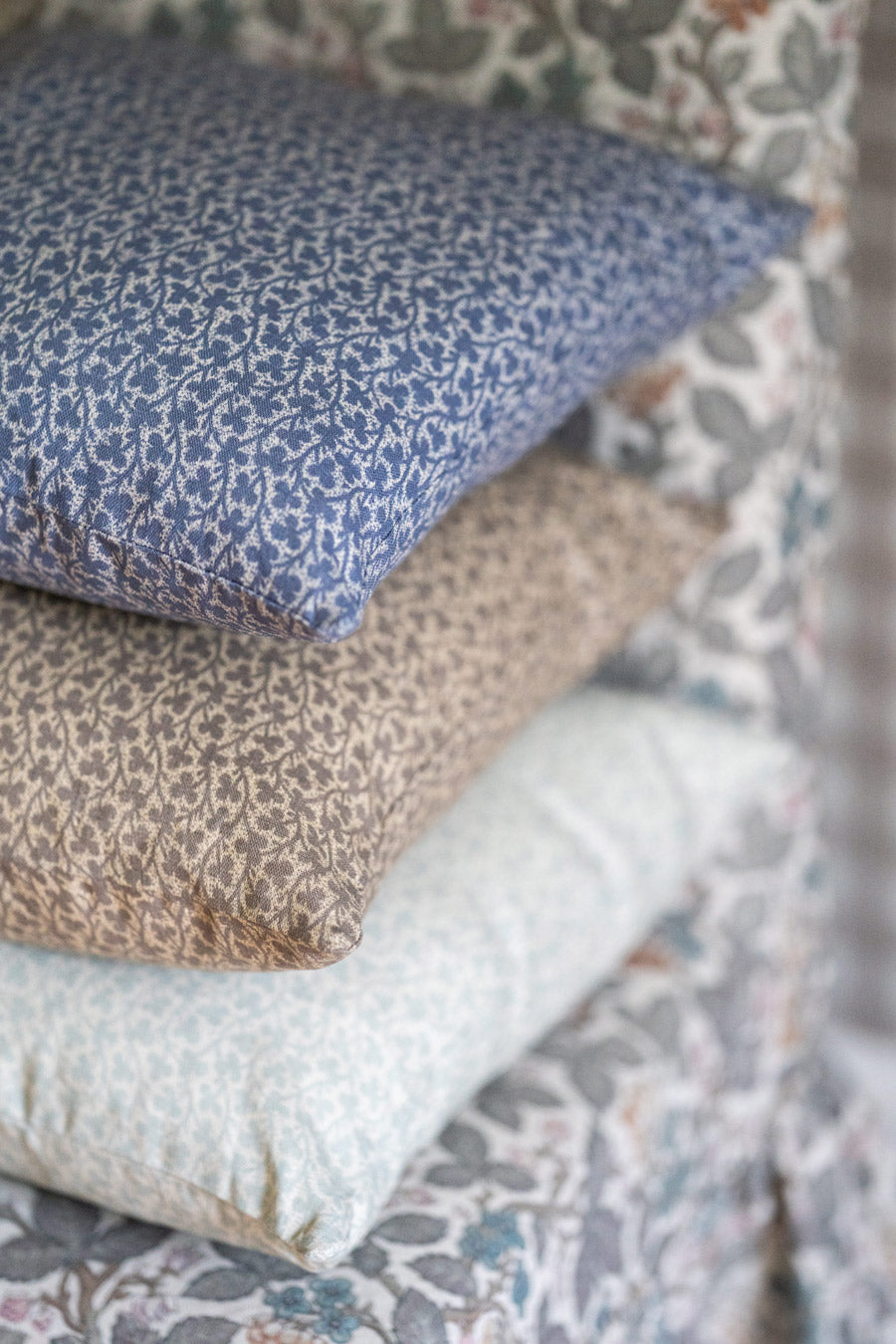 Premium Clover Linen Fabric - Natural Indigo Dyed Cotton Linen Blend for Clothing, Home Decor & DIY Crafts | Perfect for Dresses, Curtains, Table Runners & More