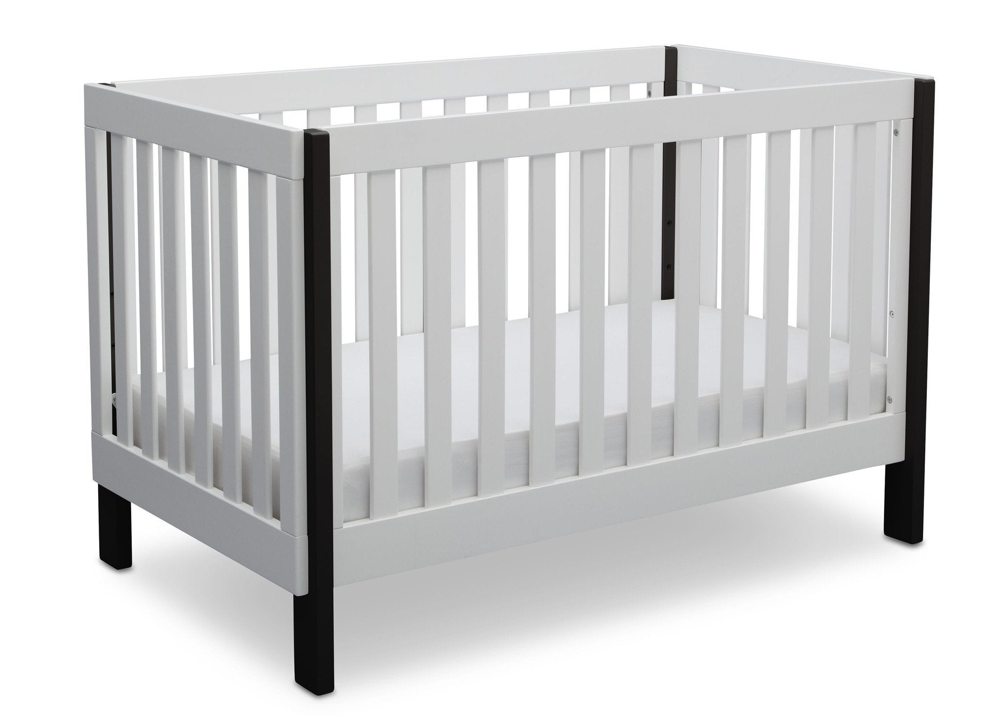 Bellevue 3-in-1 Convertible Baby Crib with Toddler Rail - White Nursery Furniture for Newborn to Toddler | Perfect for Bedroom, Daycare & Nursery Decor