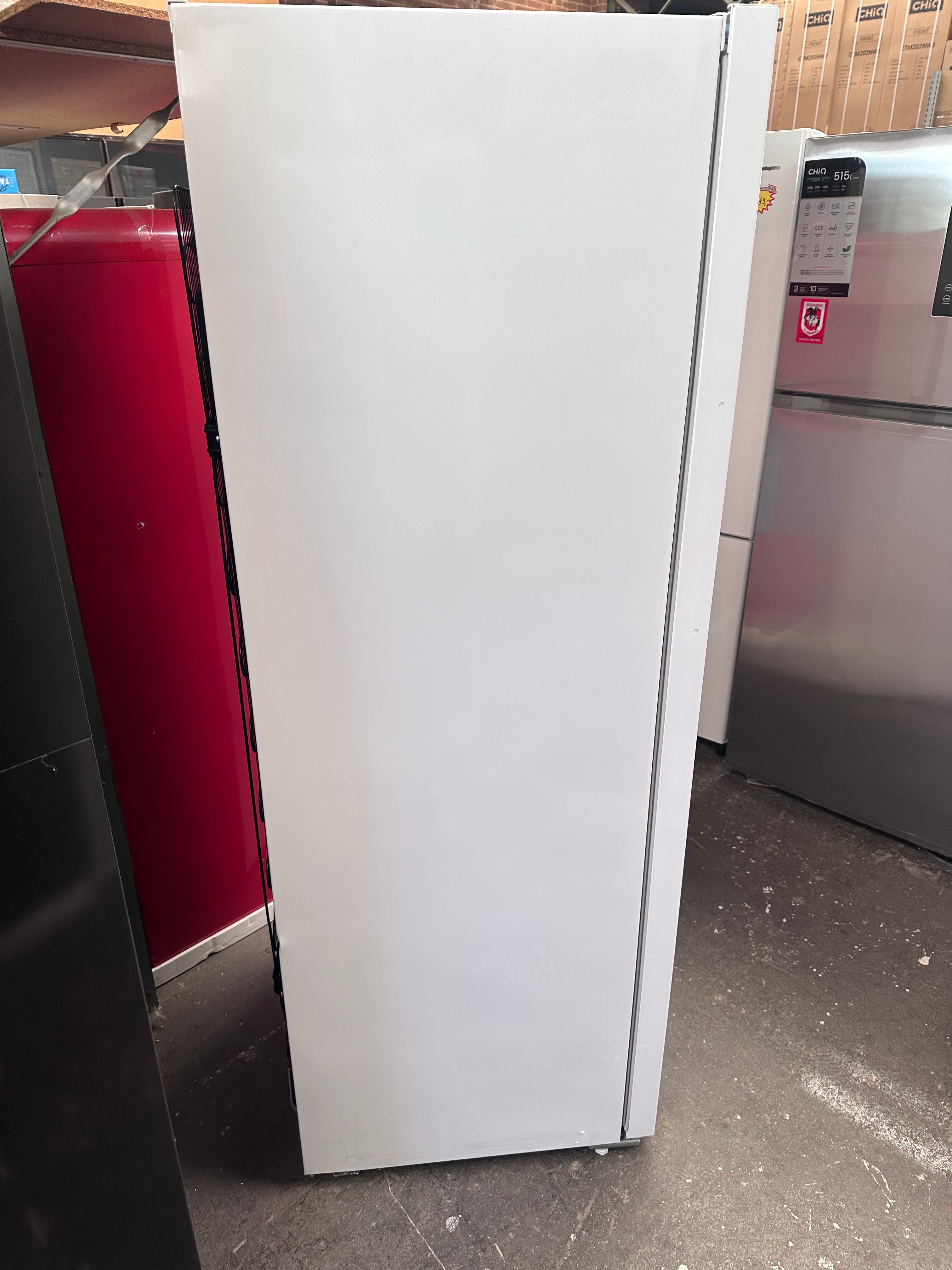Beko 250L Upright Frost Free Freezer BVF290W - Energy Efficient European Made Appliance with 12 Month Warranty | Perfect for Home, Restaurant & Commercial Kitchen Storage