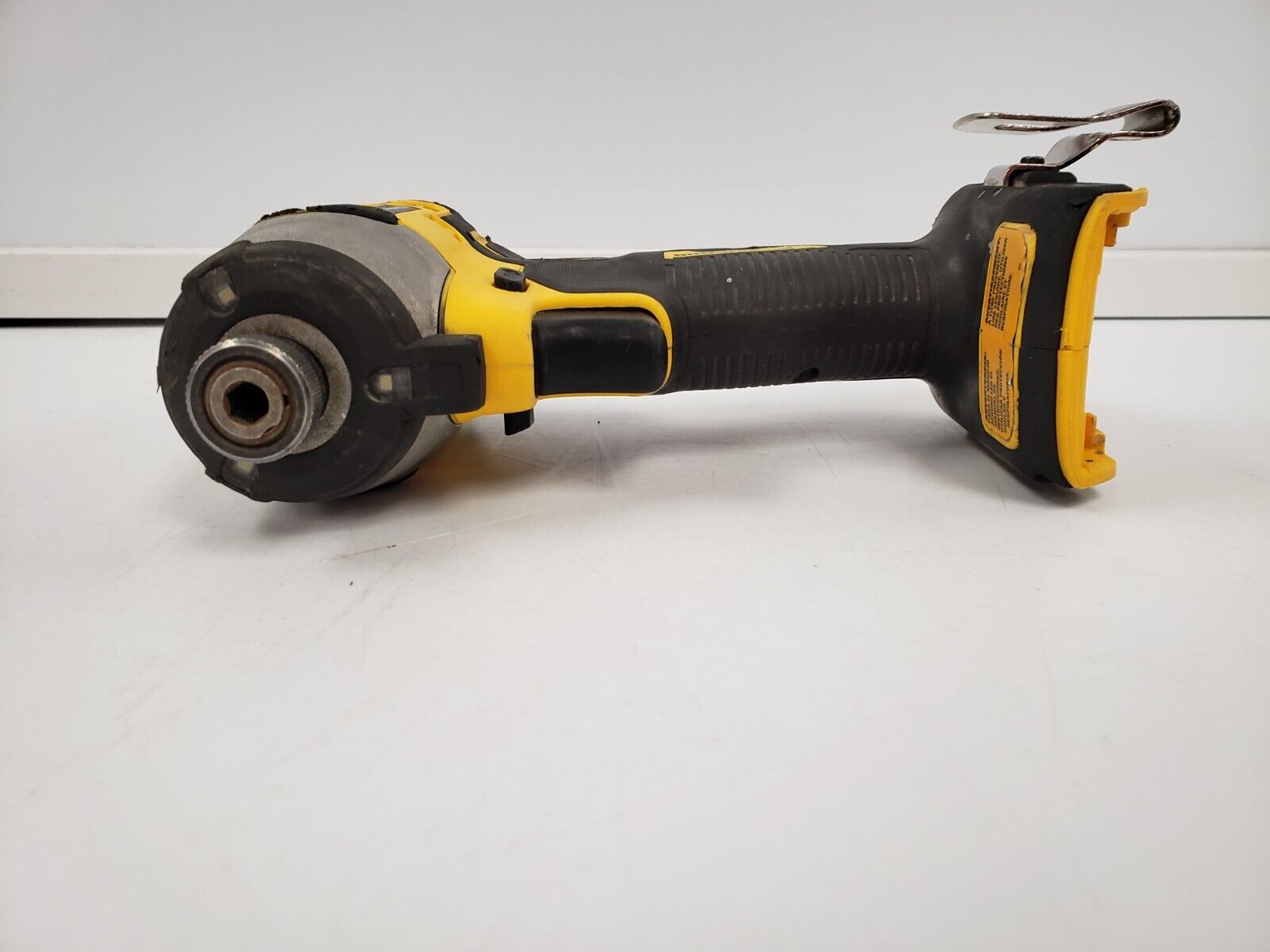 DEWALT DCF809 1/4 Inch 20V MAX Cordless Impact Driver Kit - Powerful & Compact for DIY Projects, Construction, and Home Repairs
