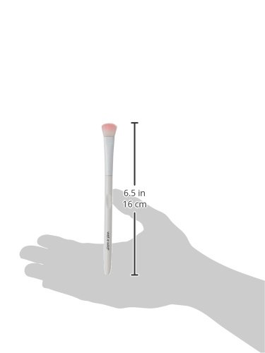 Wet n Wild EC786 Professional Makeup Brush - Soft White Synthetic Bristles for Flawless Foundation & Concealer Application - Perfect for Everyday Makeup & Professional Use