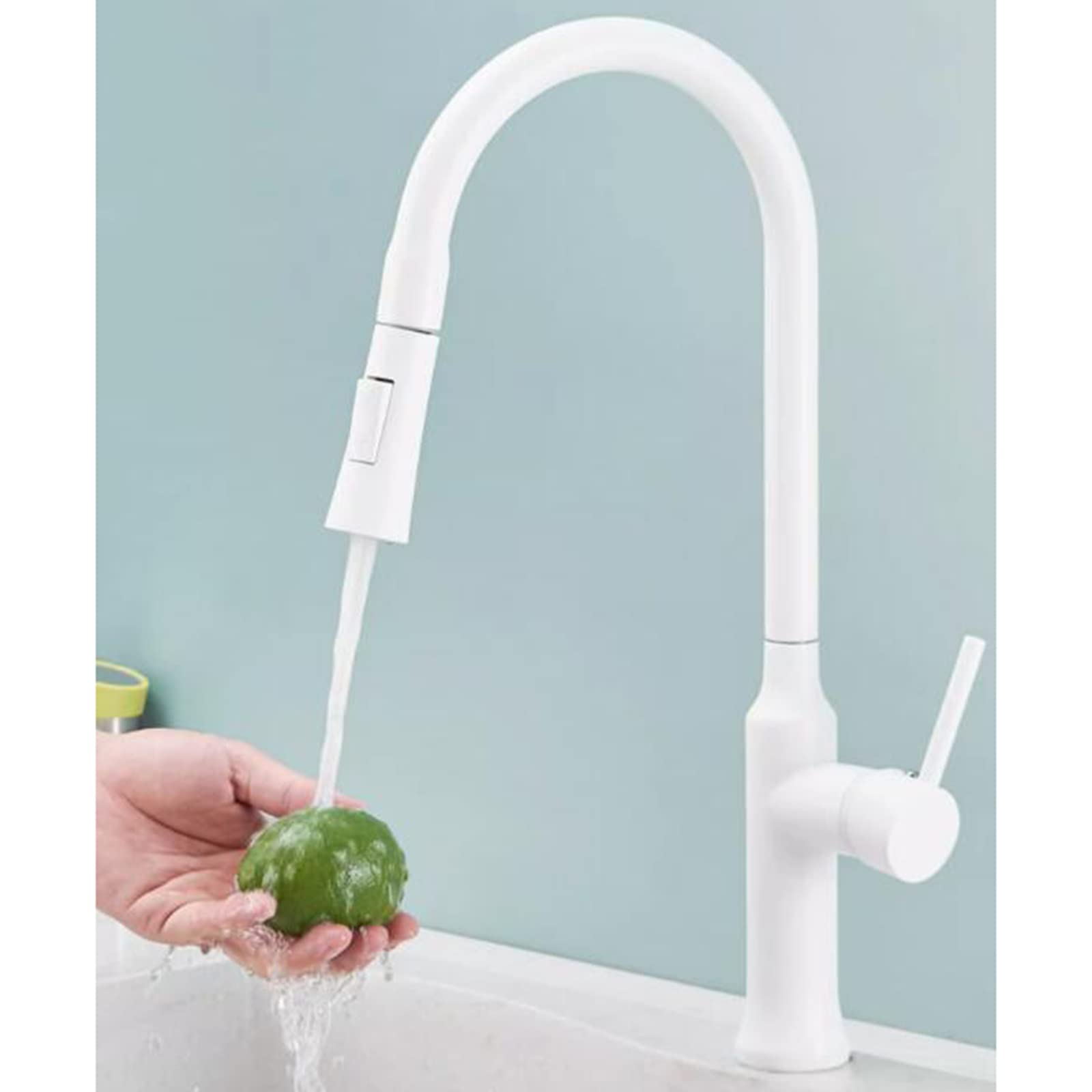 Brass Single Hole Kitchen Faucet with Pull-Out Spray - Perfect for Modern Kitchens