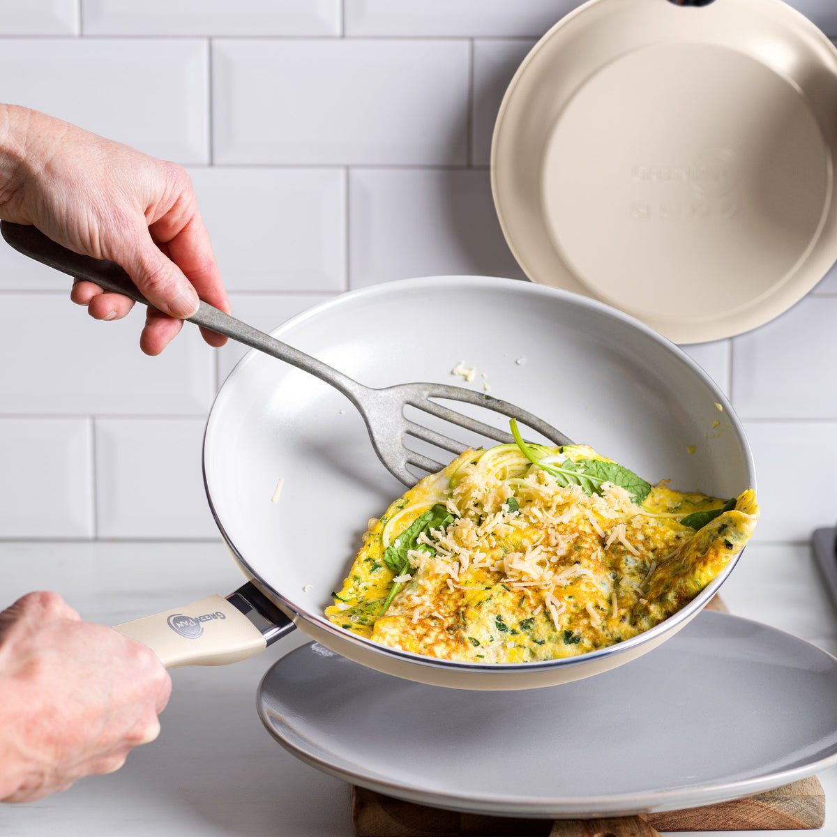 Dover Ceramic Nonstick 8 and 10 Inch Fry Pan Set - Non-Toxic PFOA Free Cookware, Dishwasher Safe Frying Pans for Healthy Cooking - Perfect for Sauteing, Frying Eggs & Pancakes