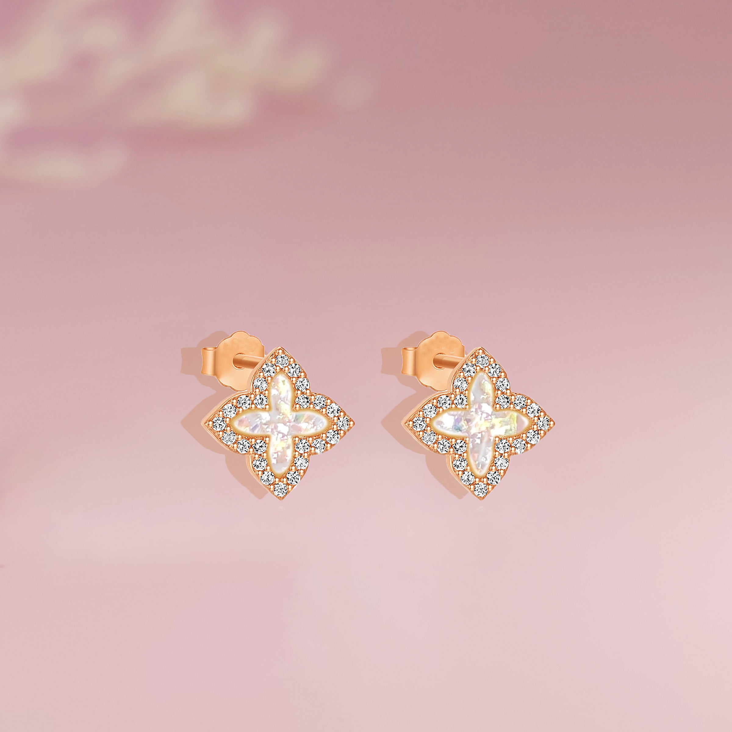 Sparkling Clover Ashes Earrings - Elegant Memorial Jewelry for Loved Ones | Perfect for Remembrance, Sympathy Gifts & Special Occasions