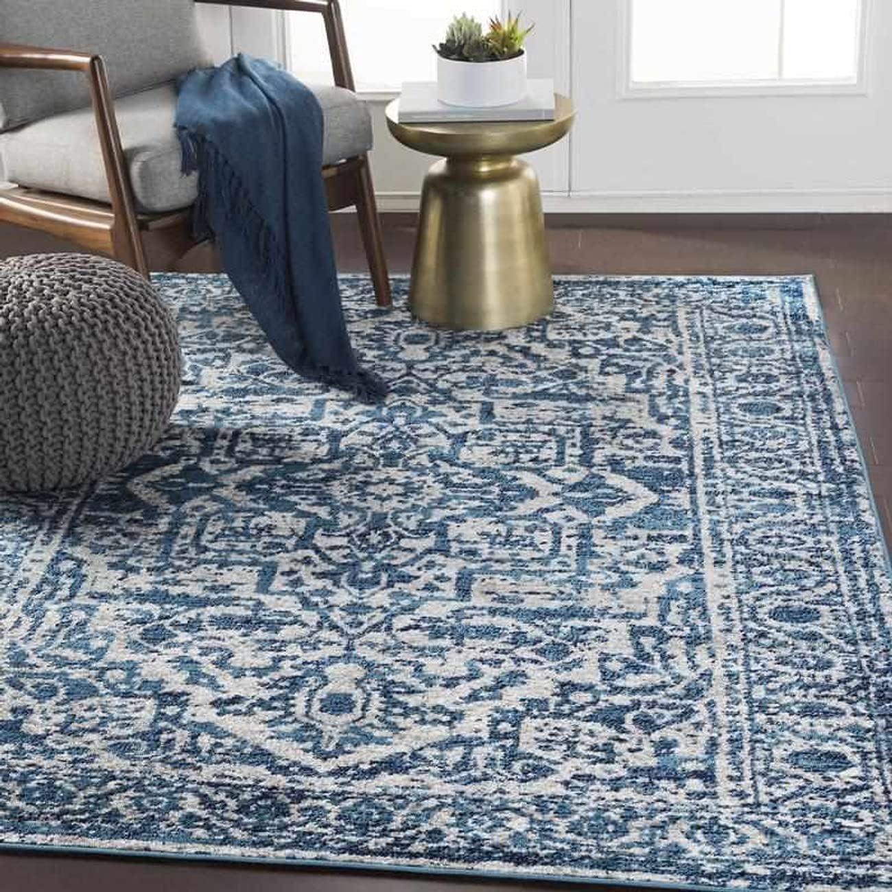Mark&Day 5ft Round Emma Traditional Sky Blue Area Rug - Soft Blue & White Carpet for Living Room, Bedroom, Kitchen - 5'3