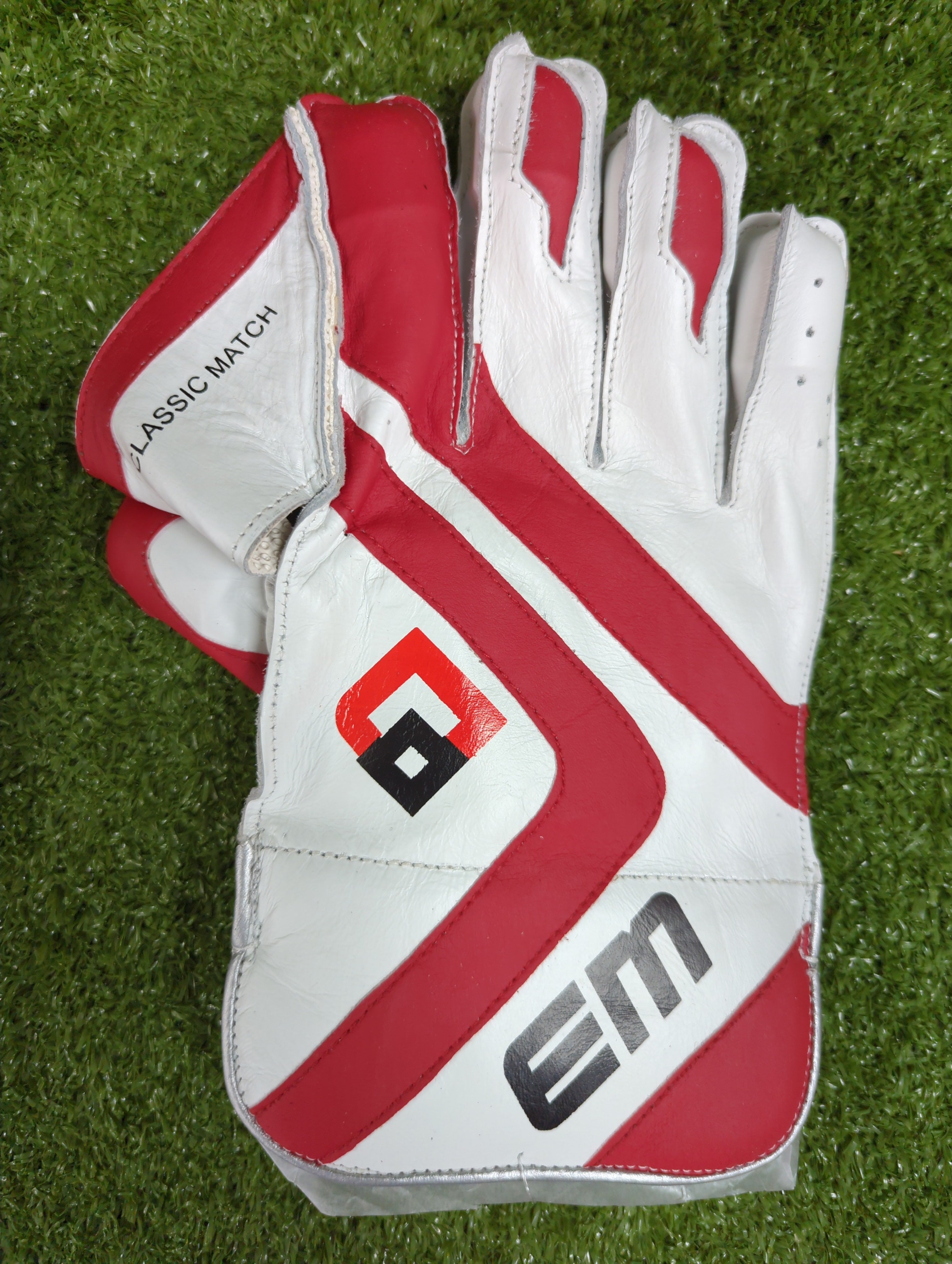 Premium EM Classic Match Adult Cricket Wicket Keeping Gloves - Professional Quality for Wicket Keepers | Perfect for Practice & Competitive Matches