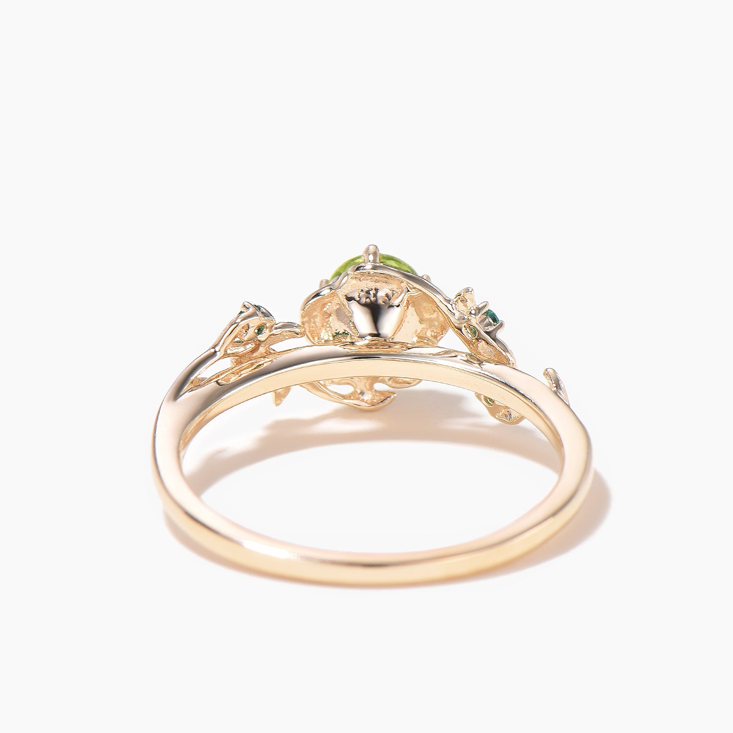 Exquisite Round Cut Peridot Floral Engagement Ring - Emerald Leaf Nature Inspired Wedding Band for Women | Perfect for Bridal, Anniversary, and Romantic Occasions