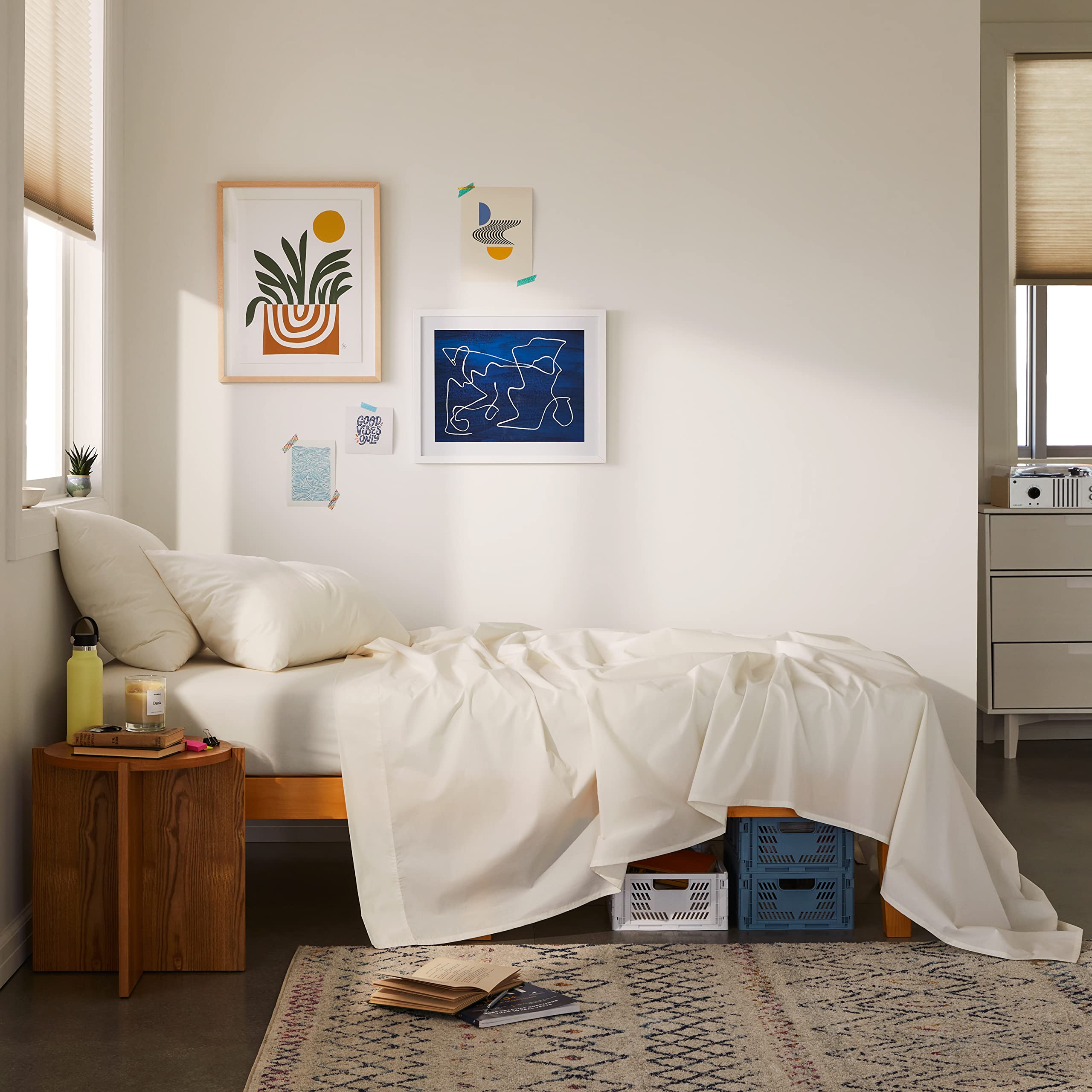 Brooklinen 100% Cotton Luxury Sateen 4-Piece Twin XL Sheet Set - Soft Cream Bedding with Fitted Sheet, Flat Sheet & 2 Pillowcases - Perfect for Guest Rooms, Dorms & Cozy Bedrooms