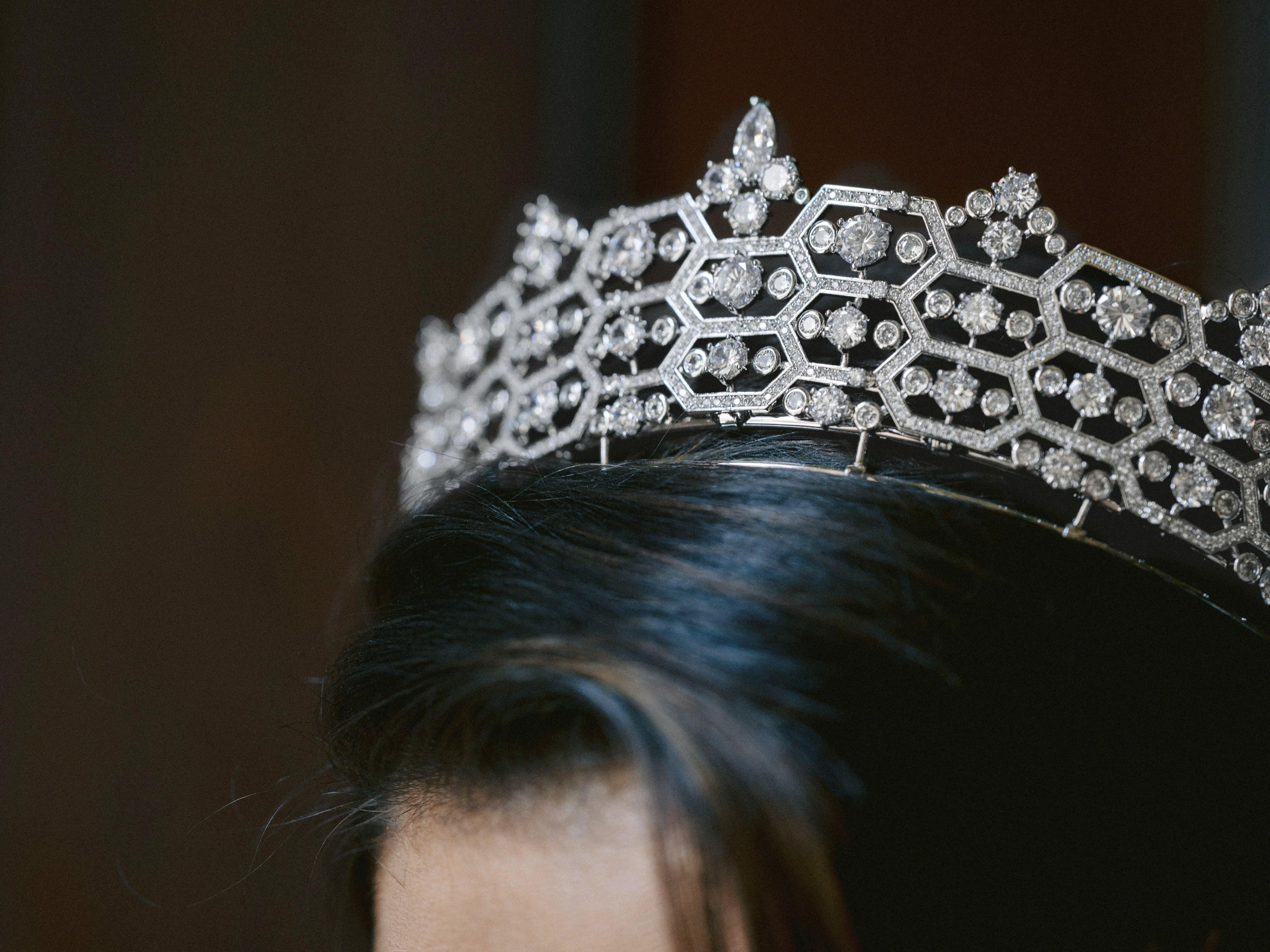 CAMILLA Royal Bridal Tiara - Elegant Crystal Wedding Crown for Bride, Princess, Pageant | Perfect for Weddings, Prom, Quinceañera, and Special Occasions